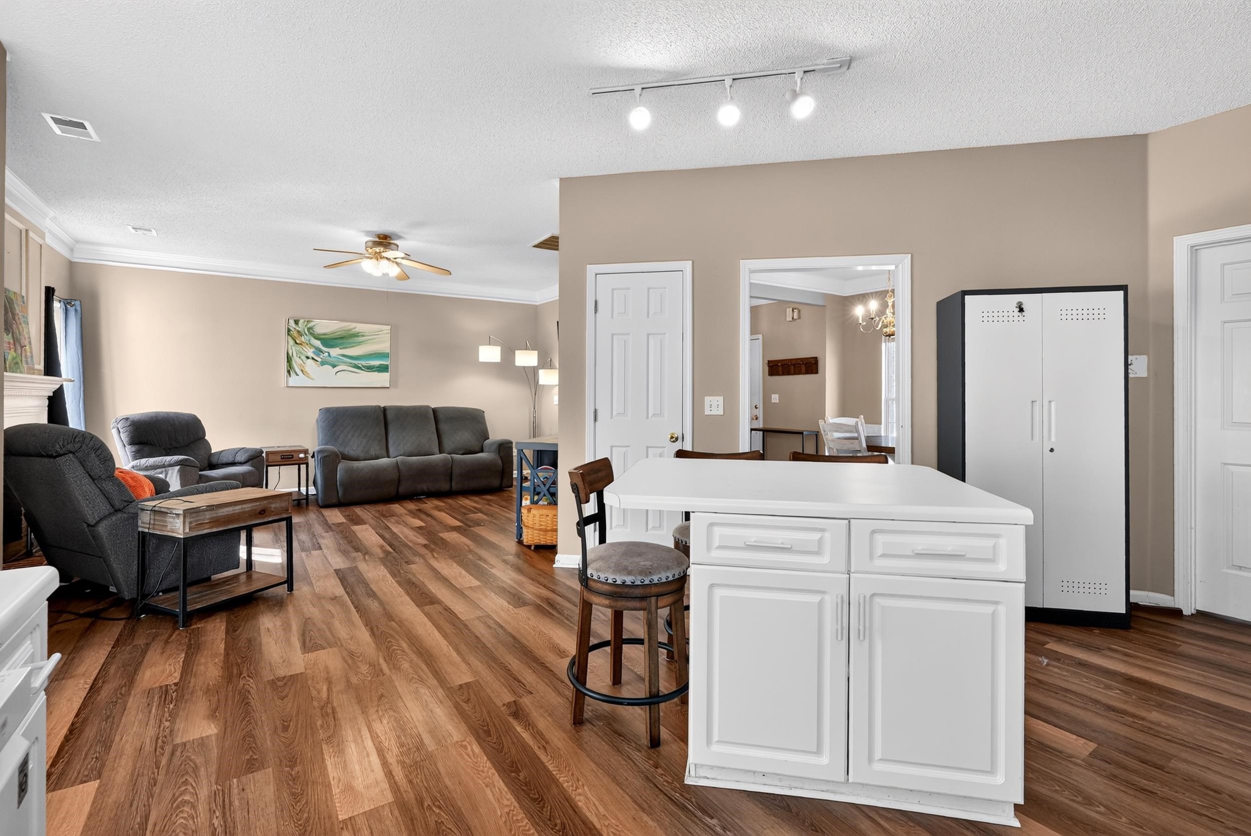 406 Rosehaven Way Property Photo 10