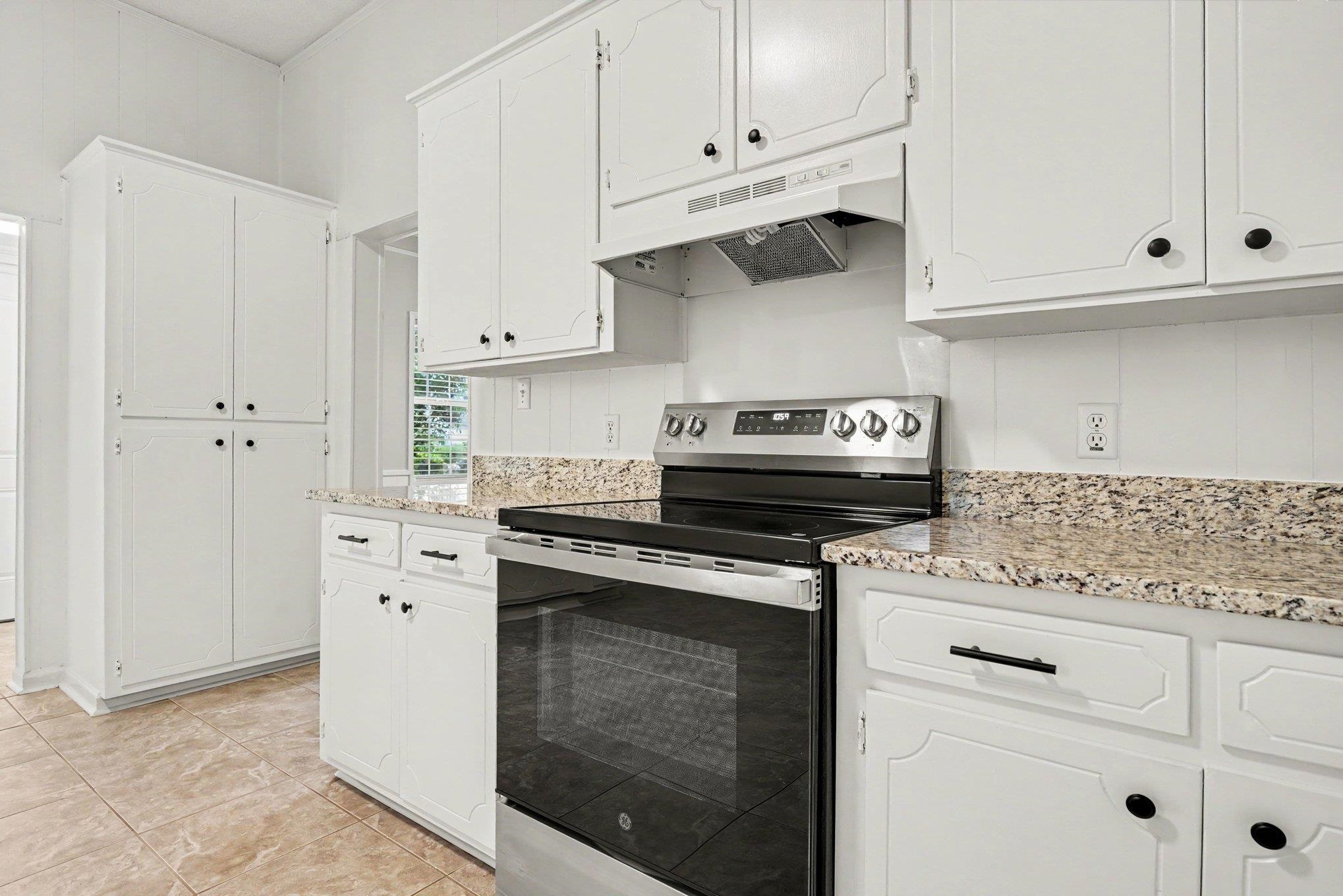 709 Maywood Street Property Photo 15