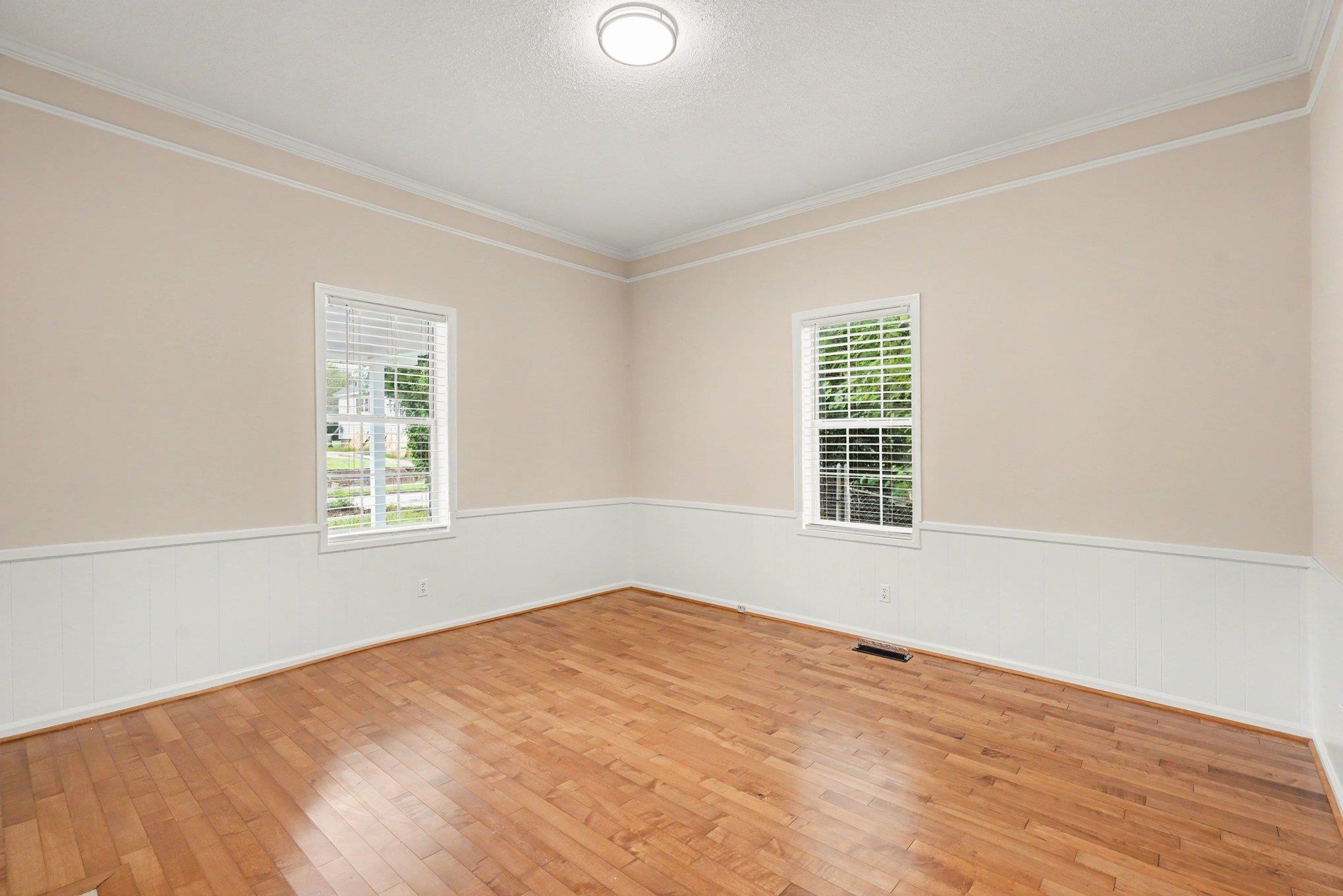 709 Maywood Street Property Photo 21