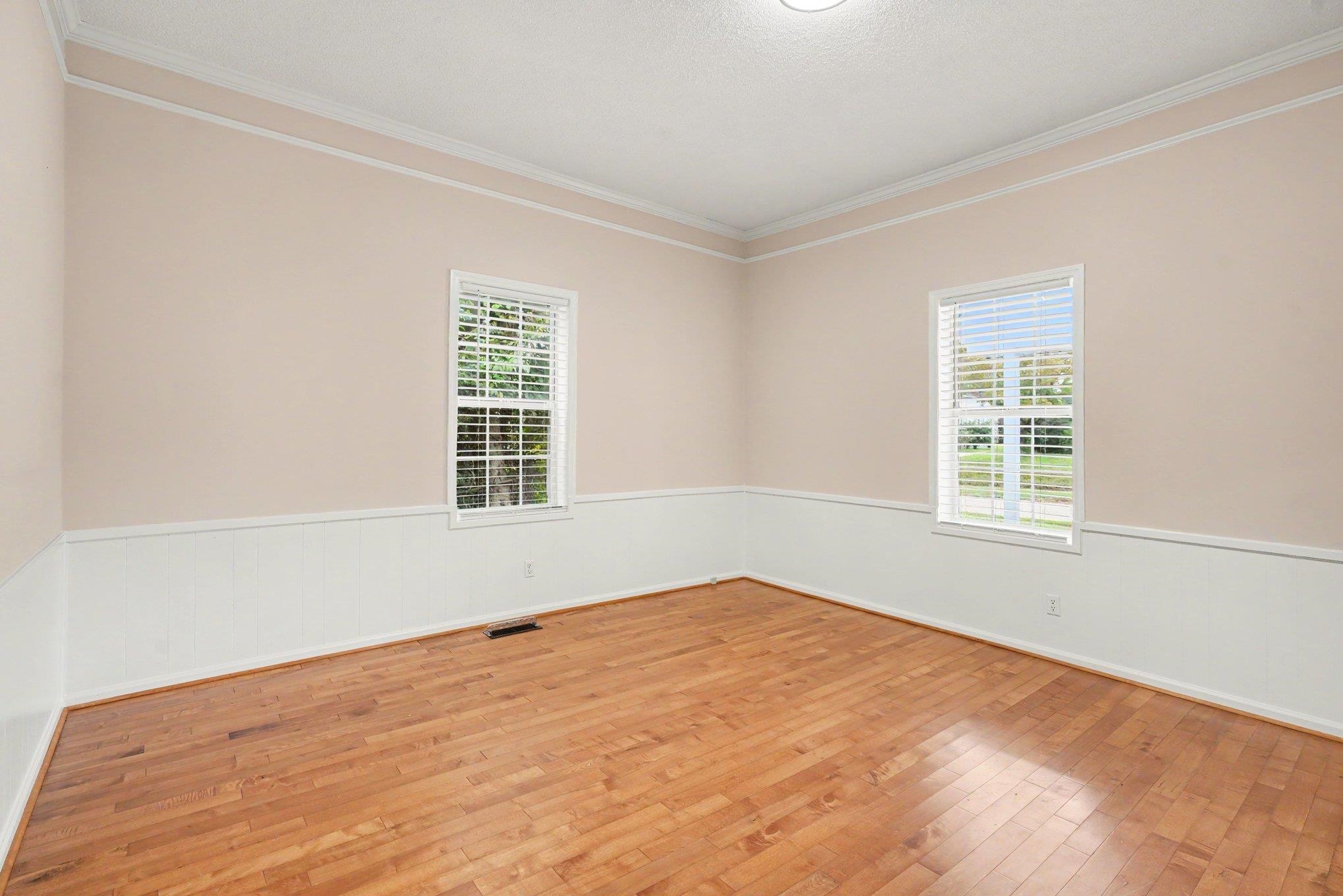709 Maywood Street Property Photo 22