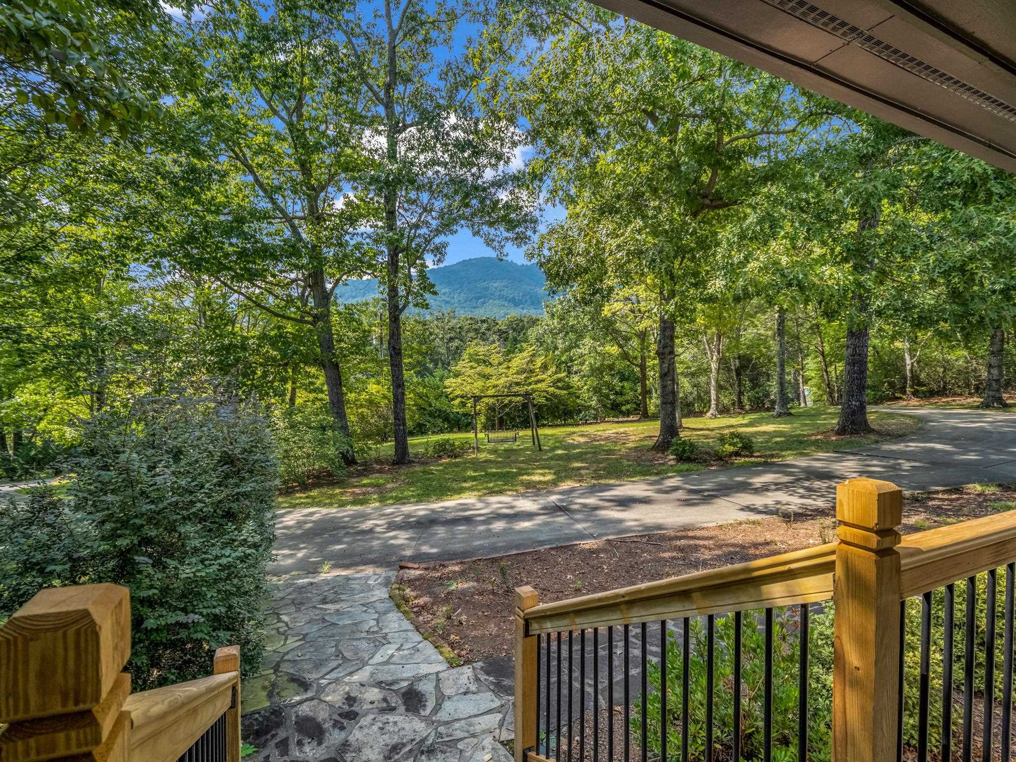 215 Hillcrest Property Photo 5