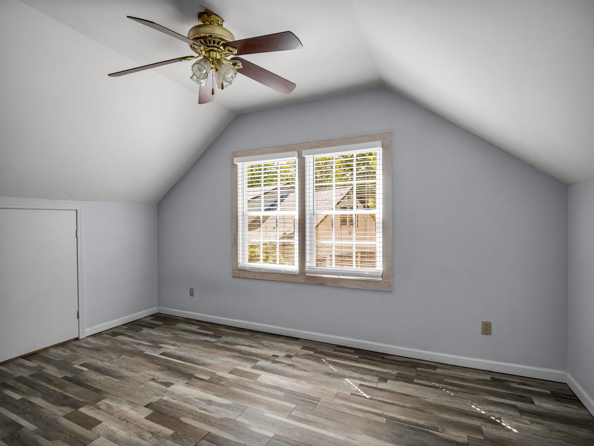 215 Hillcrest Property Photo 42