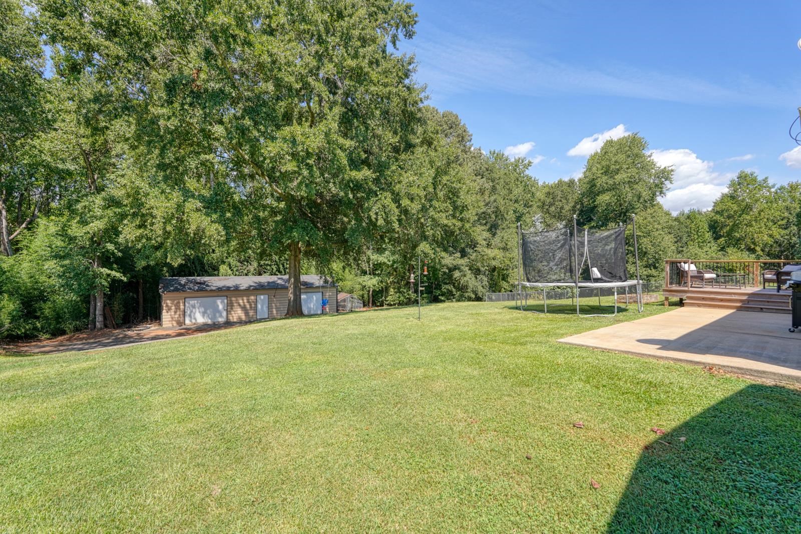 234 Holmes Dr Property Photo 32