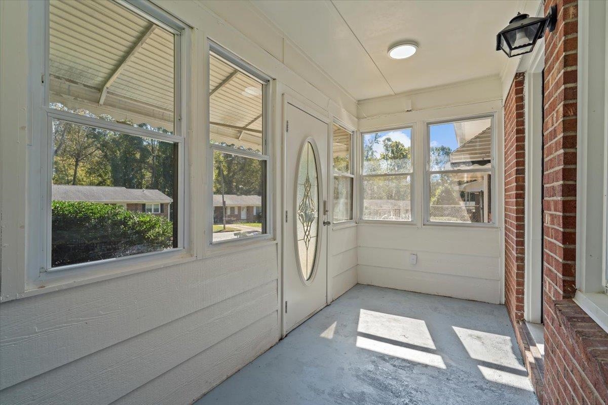 162 Lincoln Drive Property Photo 3