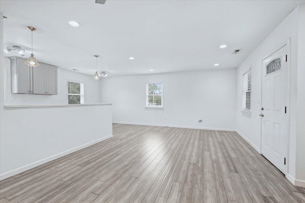 7 Belvue School Road Property Photo 6