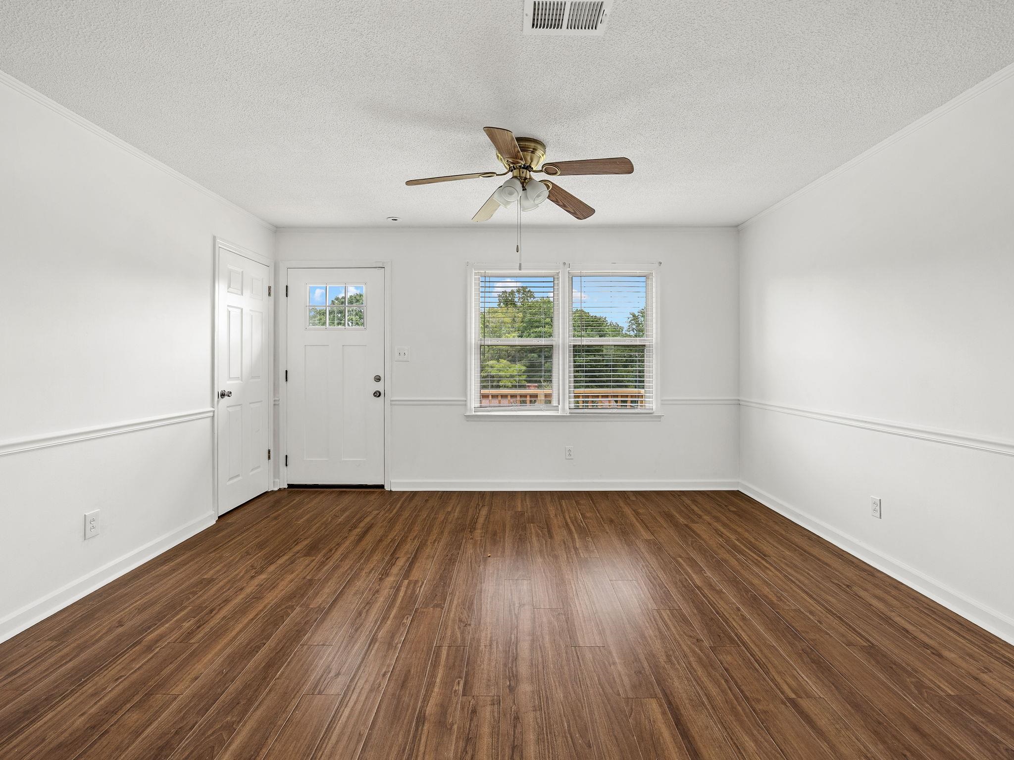 128 Twin Creek Drive Property Photo 10