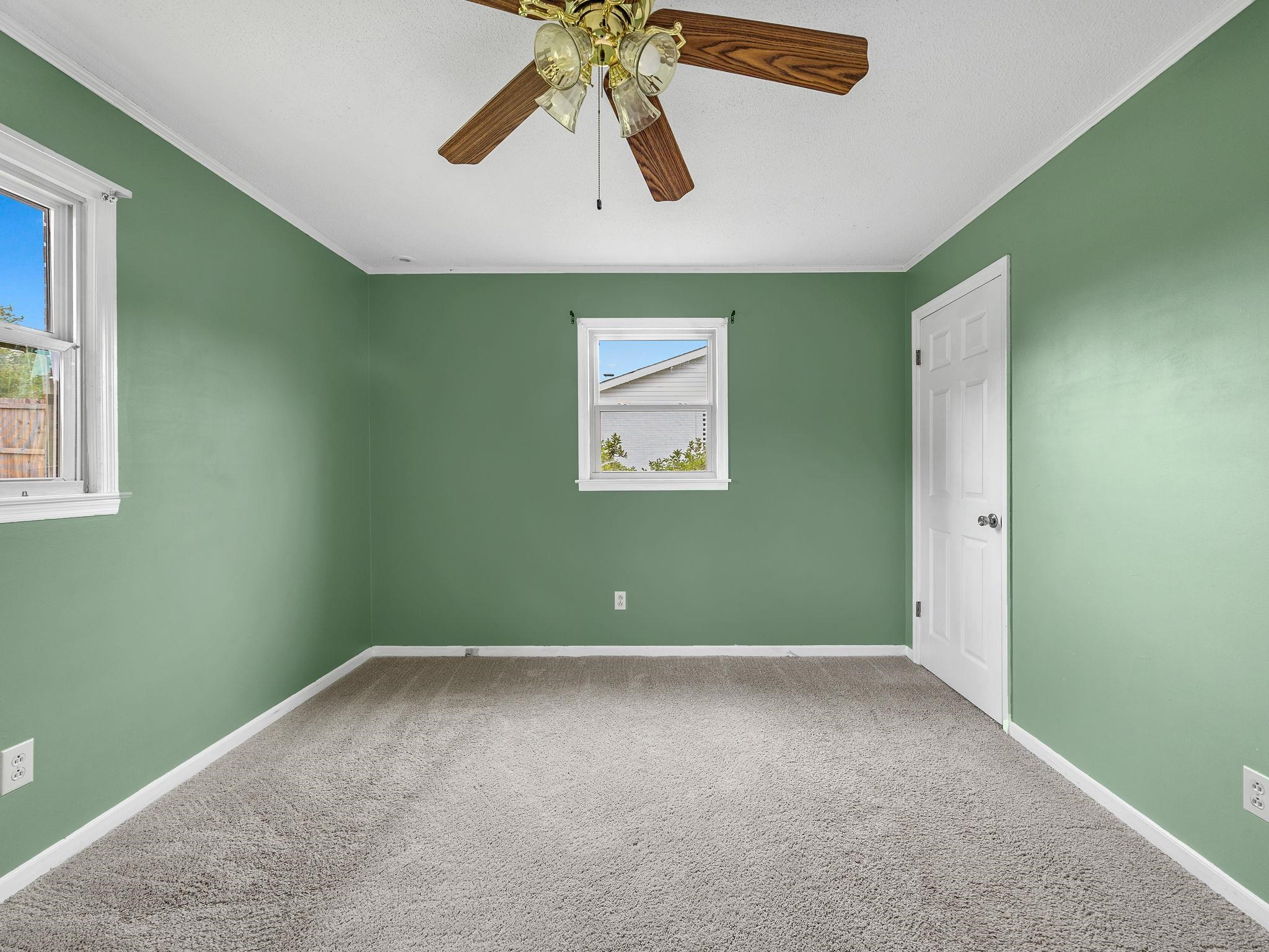 128 Twin Creek Drive Property Photo 20