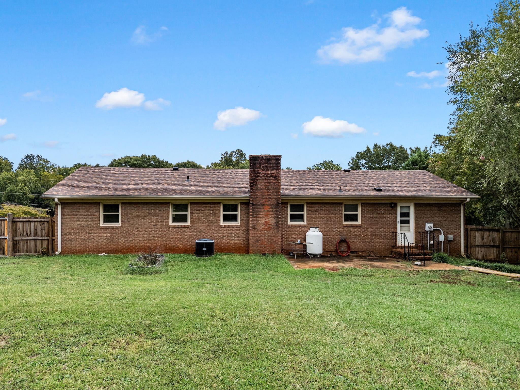 128 Twin Creek Drive Property Photo 33