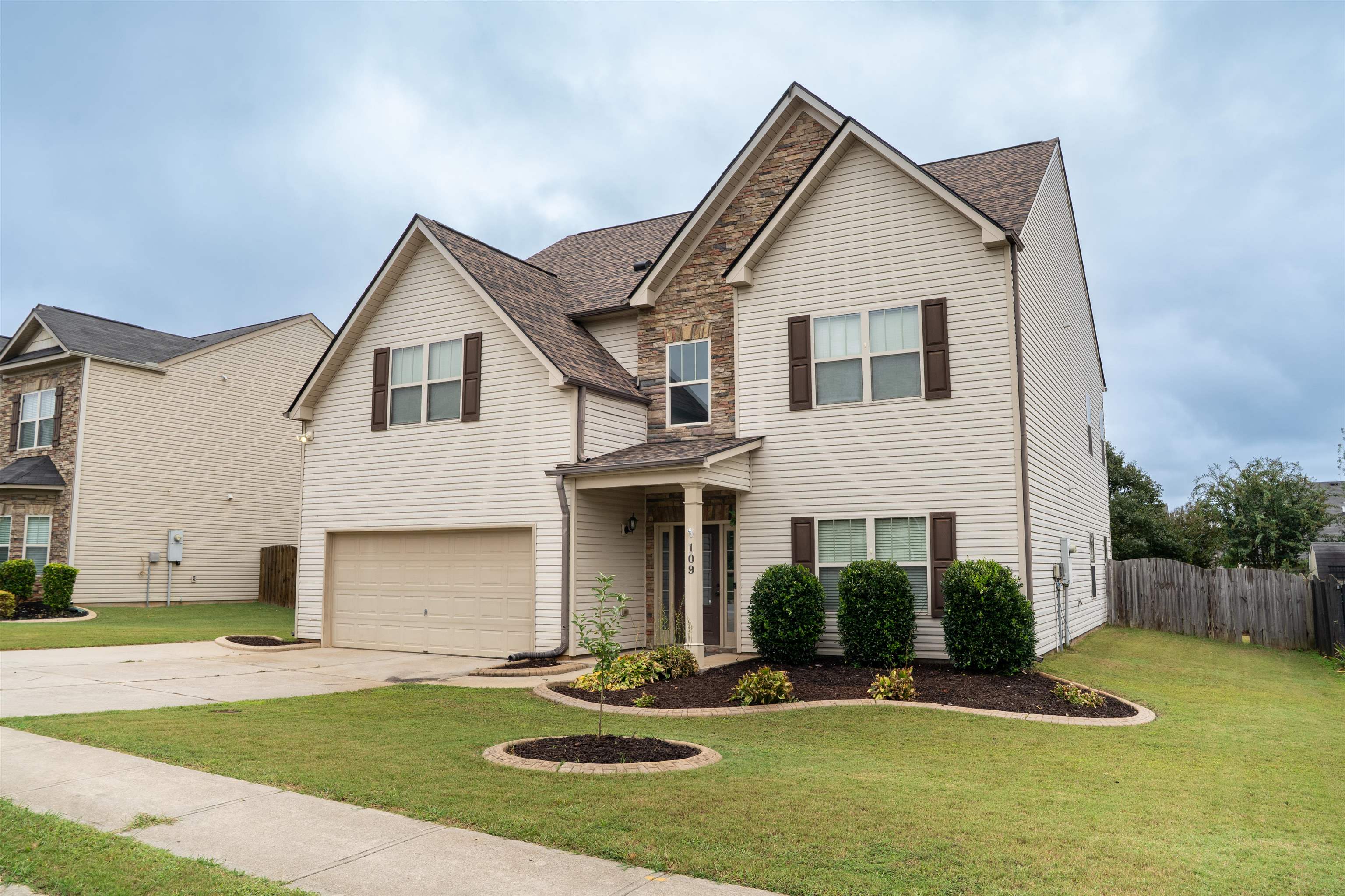 109 Sabin Court Property Photo 3