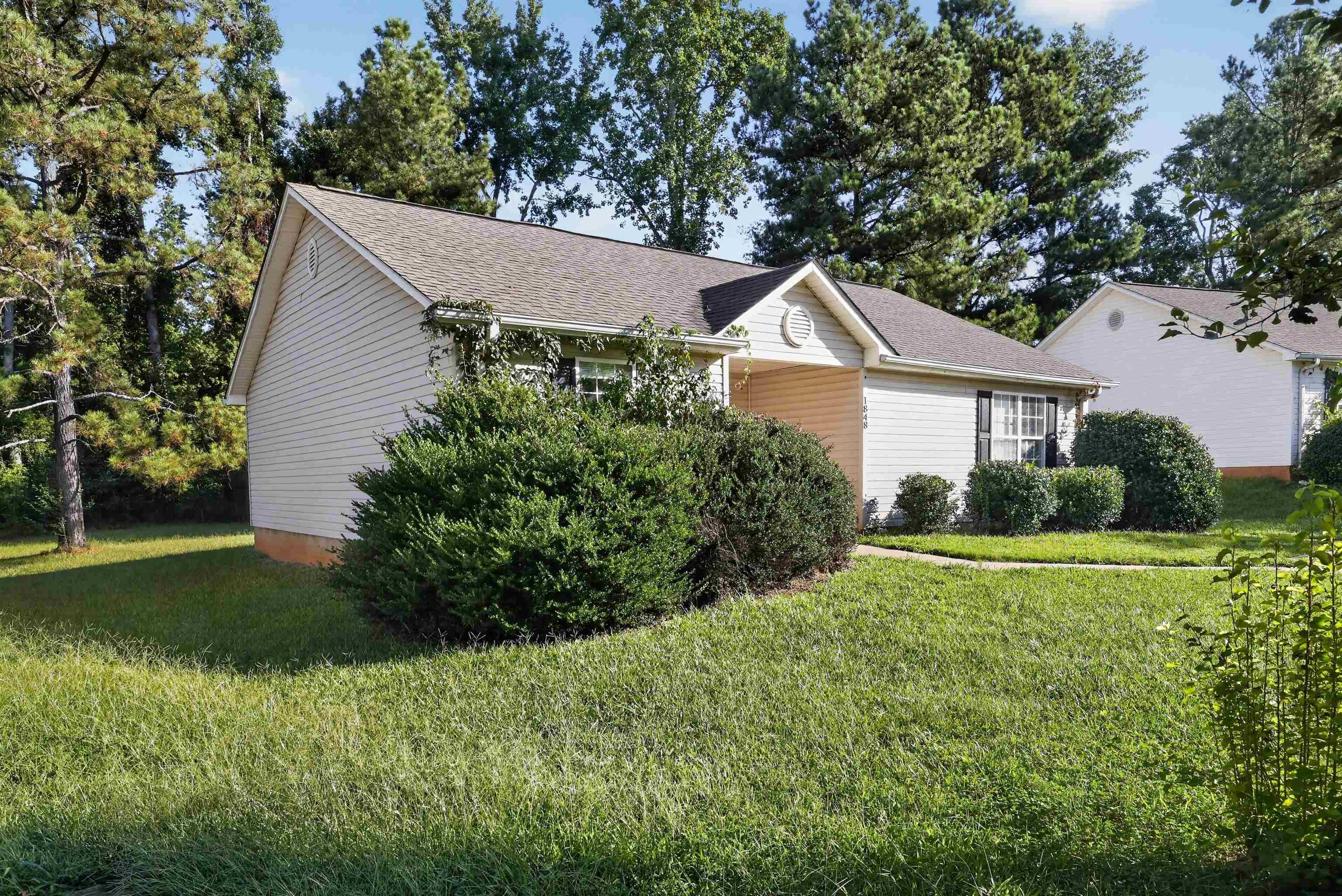 1848 Tamara Way Property Photo 3