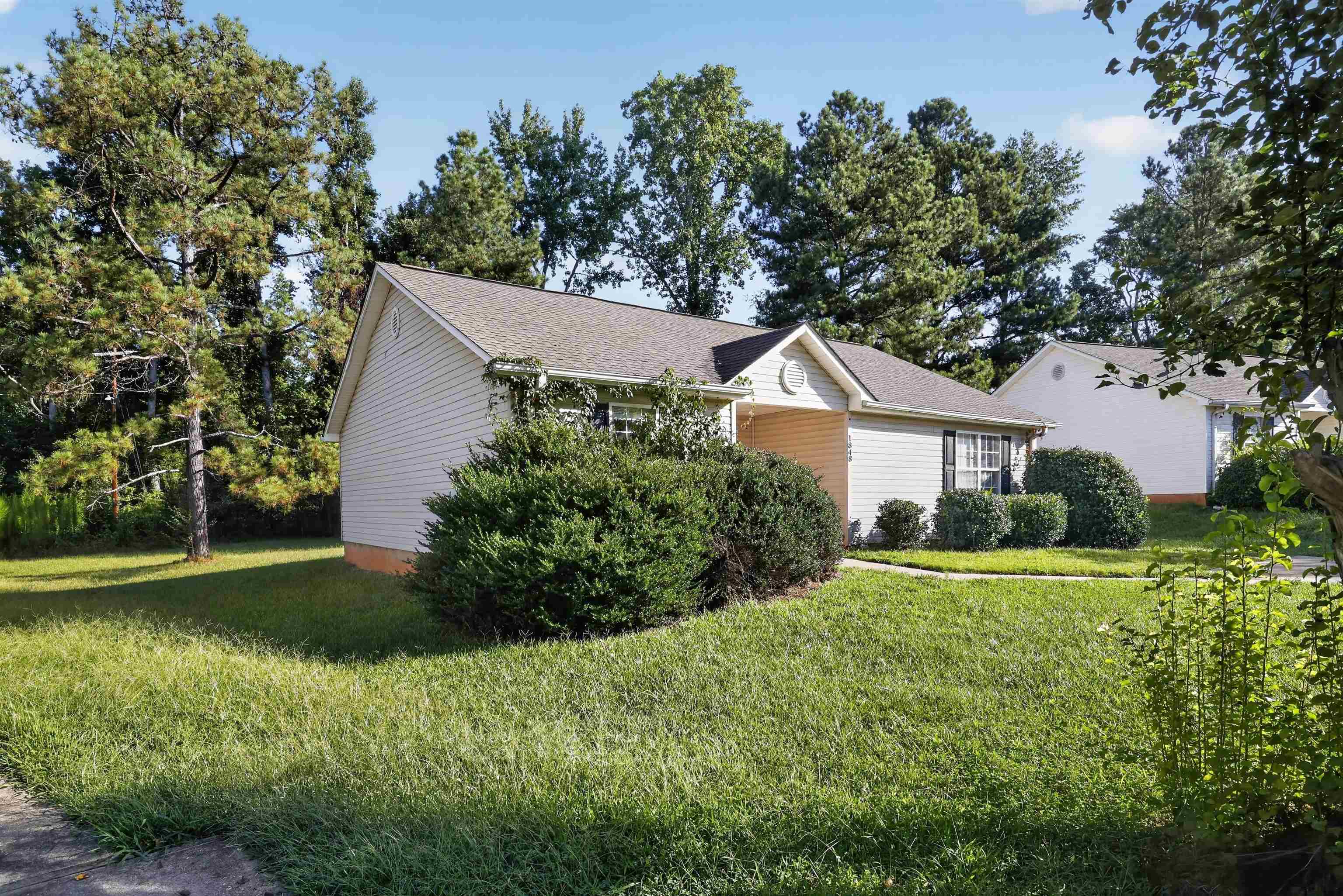1848 Tamara Way Property Photo 4