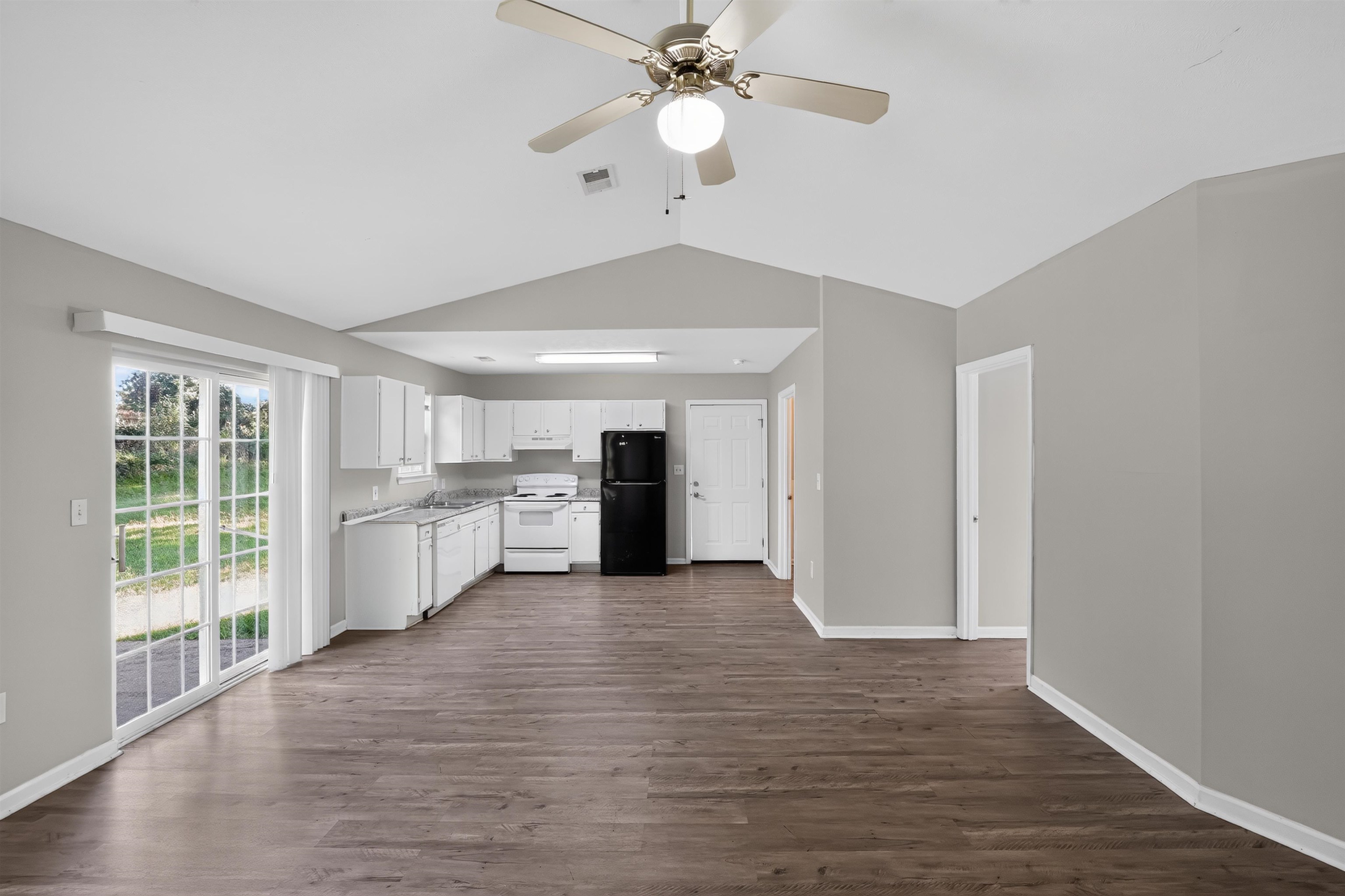 1848 Tamara Way Property Photo 6
