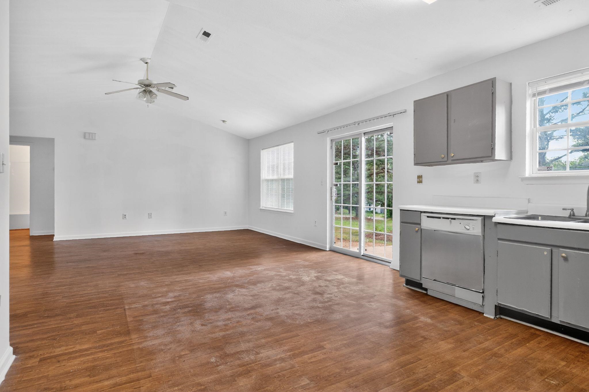 526 Lavendula Street Property Photo 8