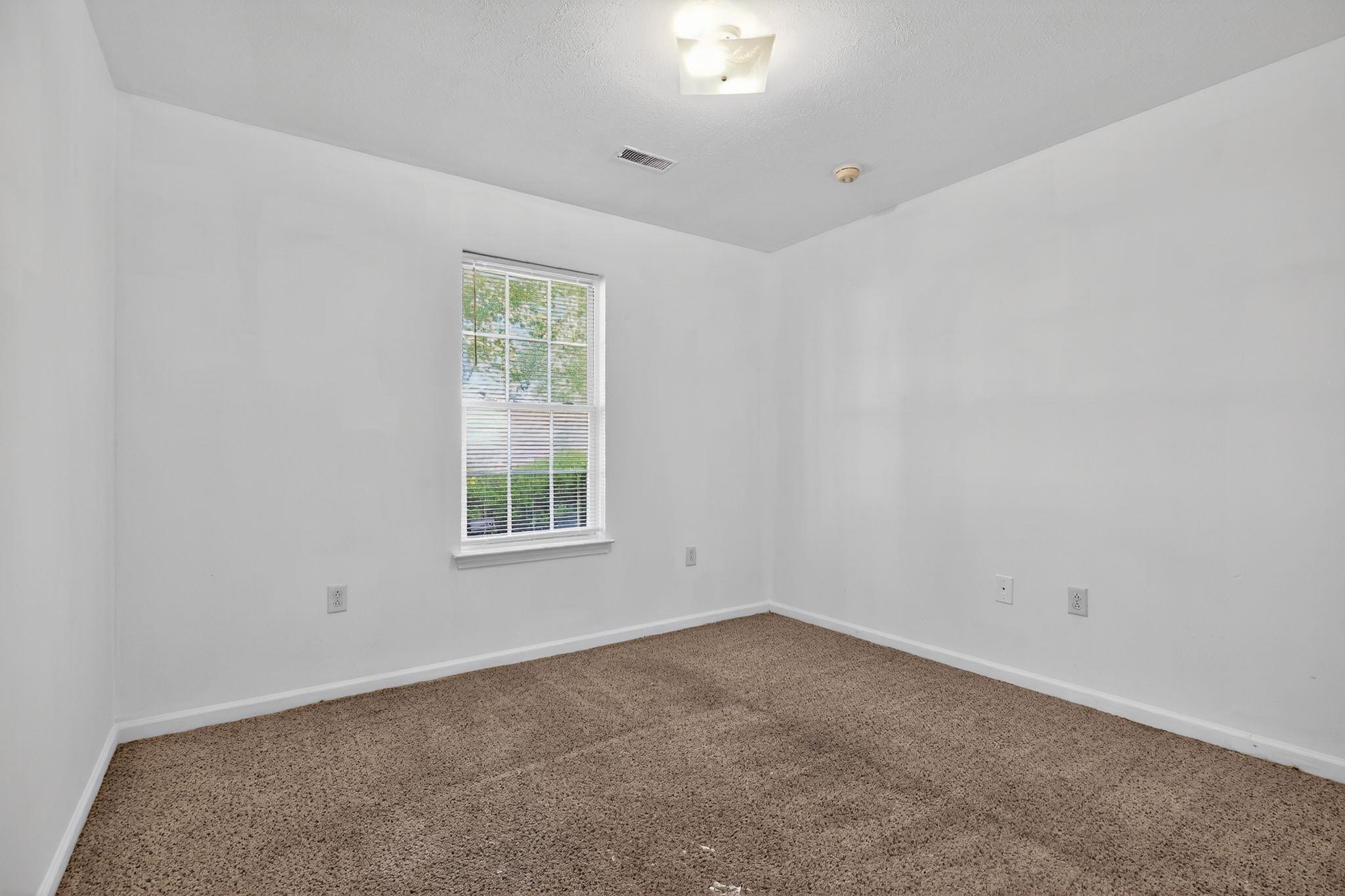 526 Lavendula Street Property Photo 14