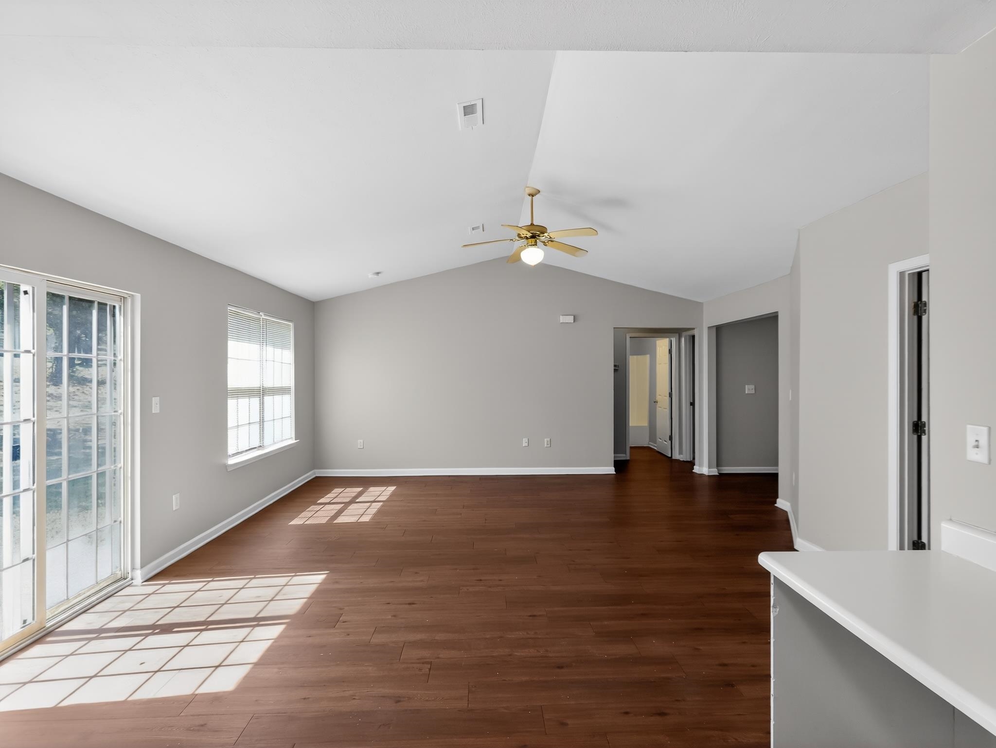 1875 Tamara Way Property Photo 4