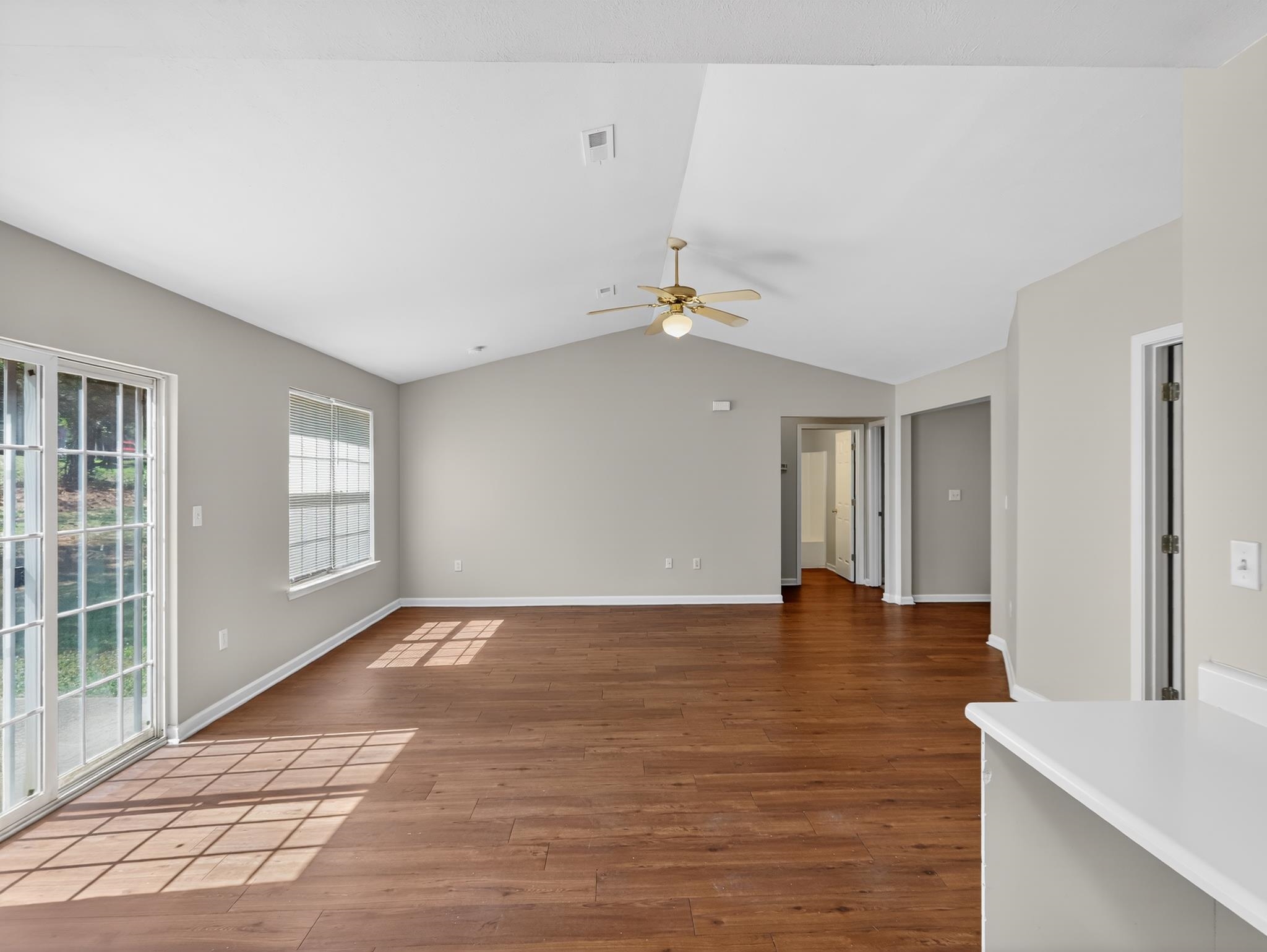 1875 Tamara Way Property Photo 6