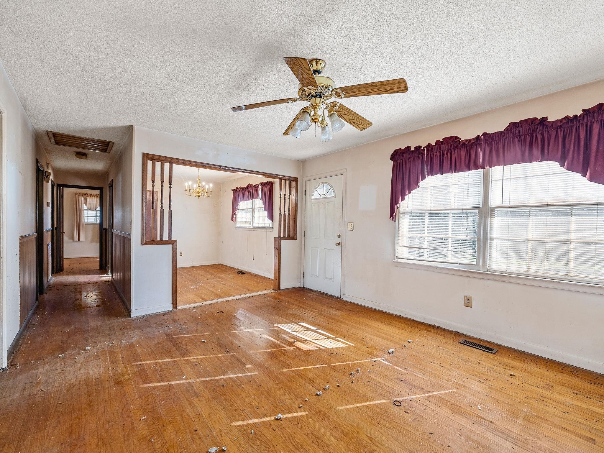 435 Summerland Drive Property Photo 6