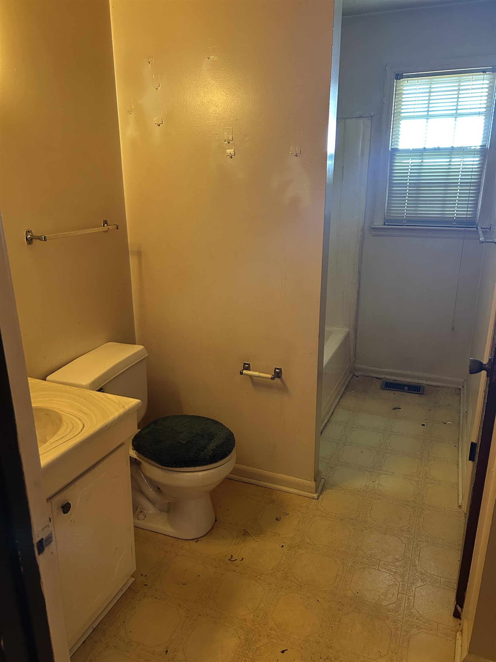 435 Summerland Drive Property Photo 7