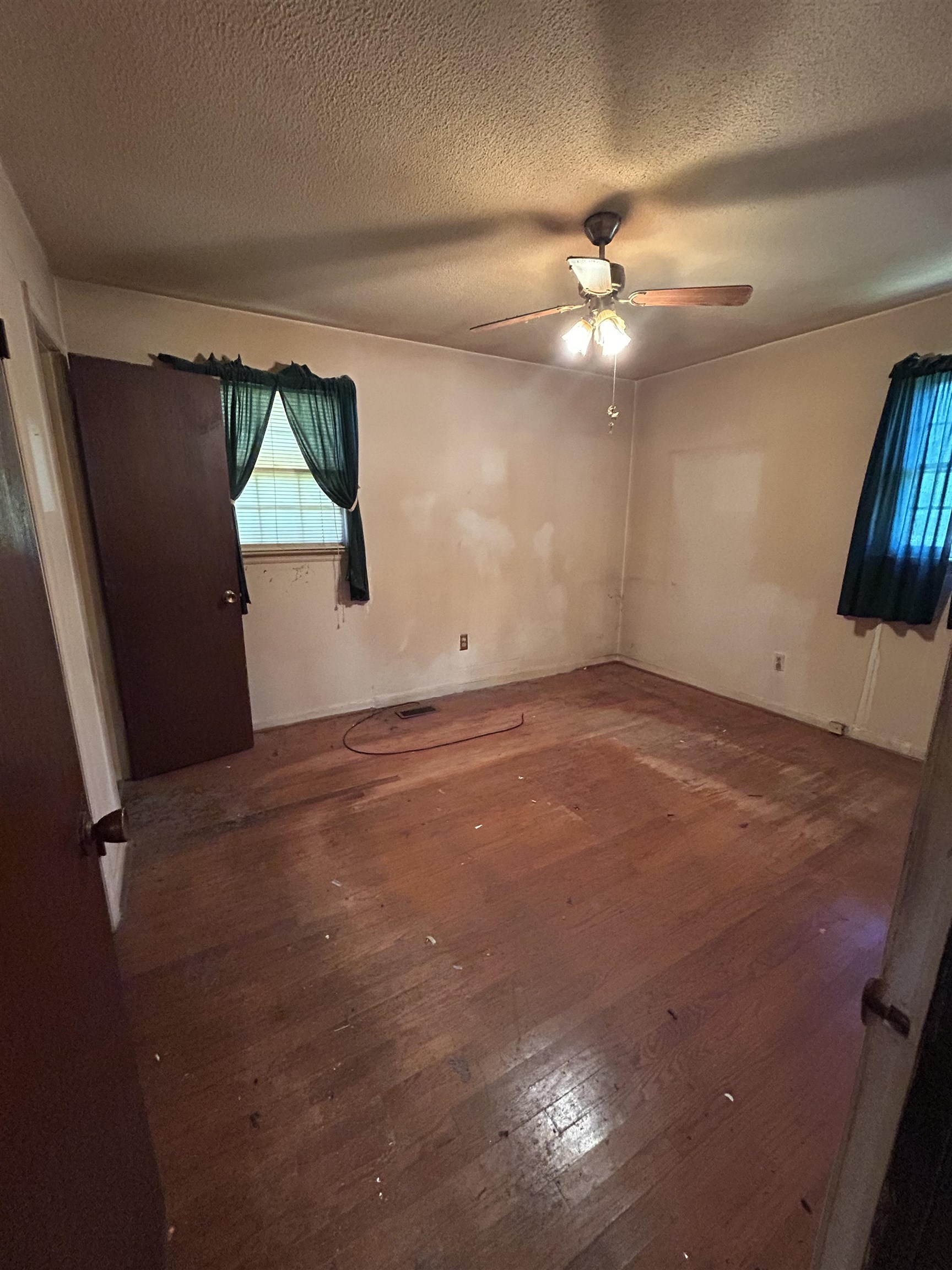 435 Summerland Drive Property Photo 8
