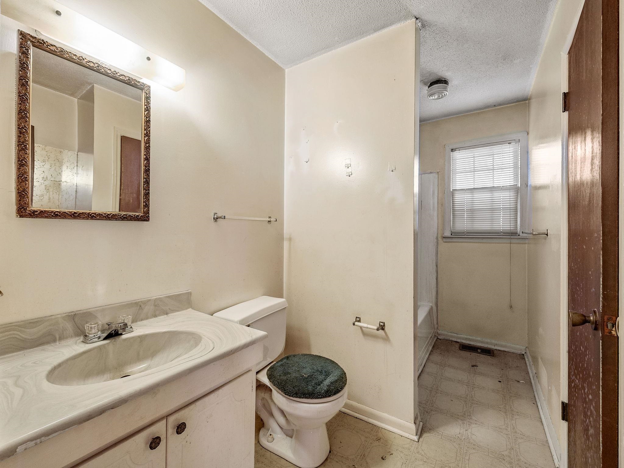 435 Summerland Drive Property Photo 13