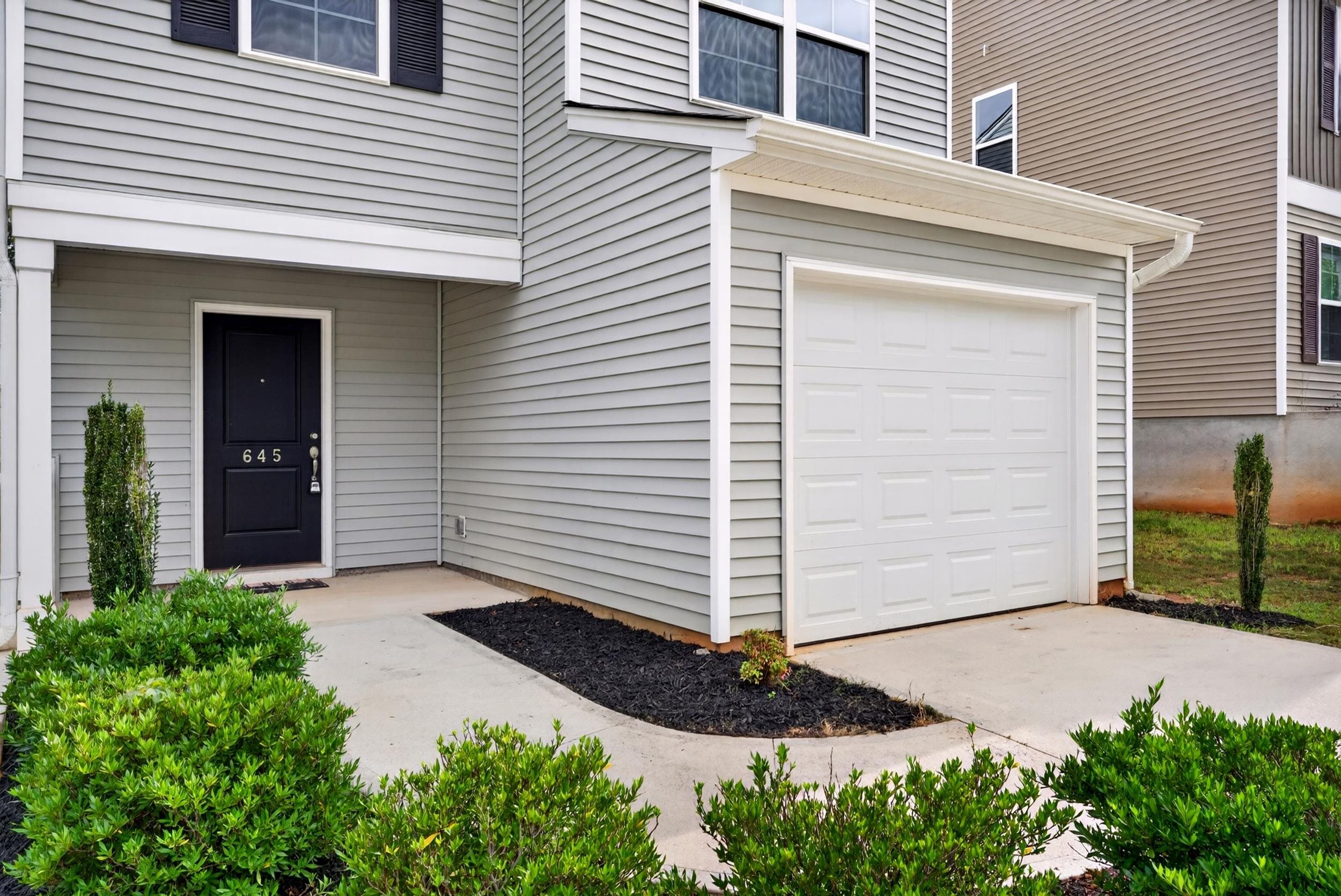 645 Millsgate Circle Property Photo 8