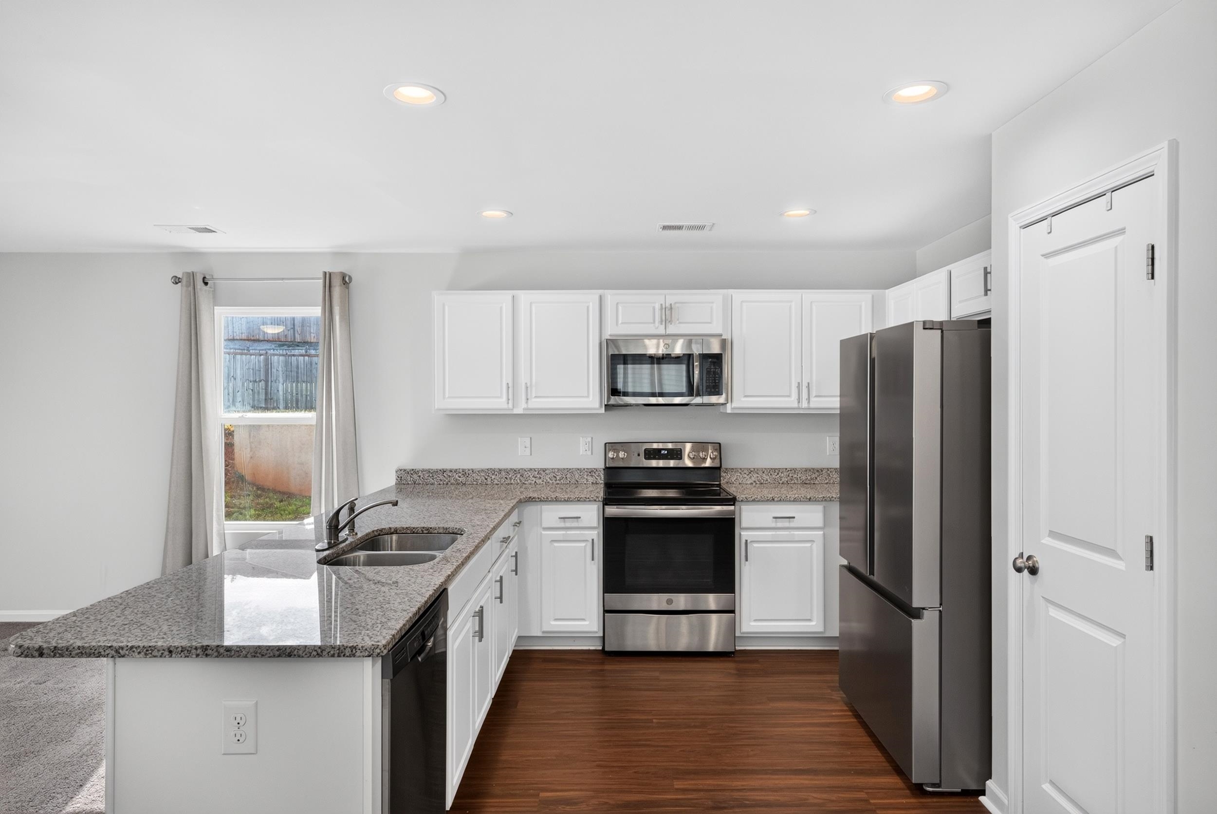 645 Millsgate Circle Property Photo 14