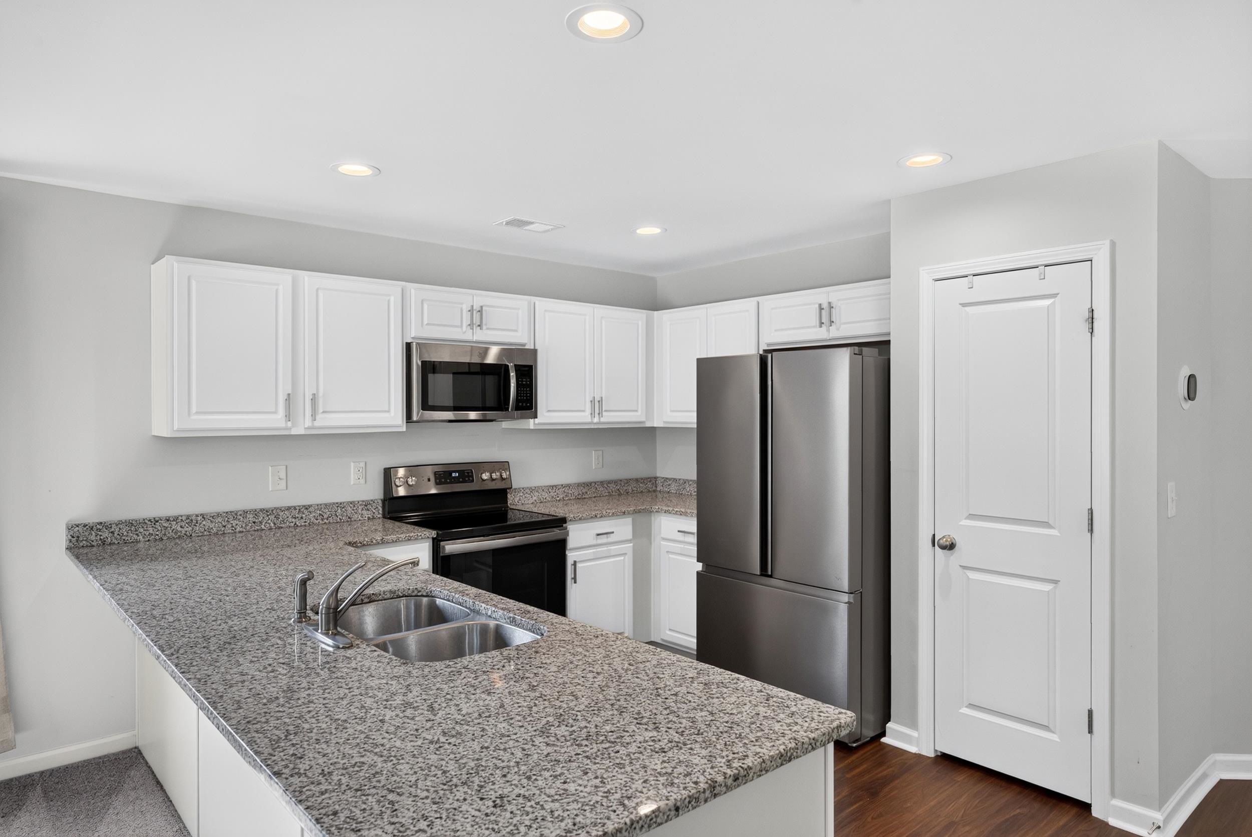 645 Millsgate Circle Property Photo 16