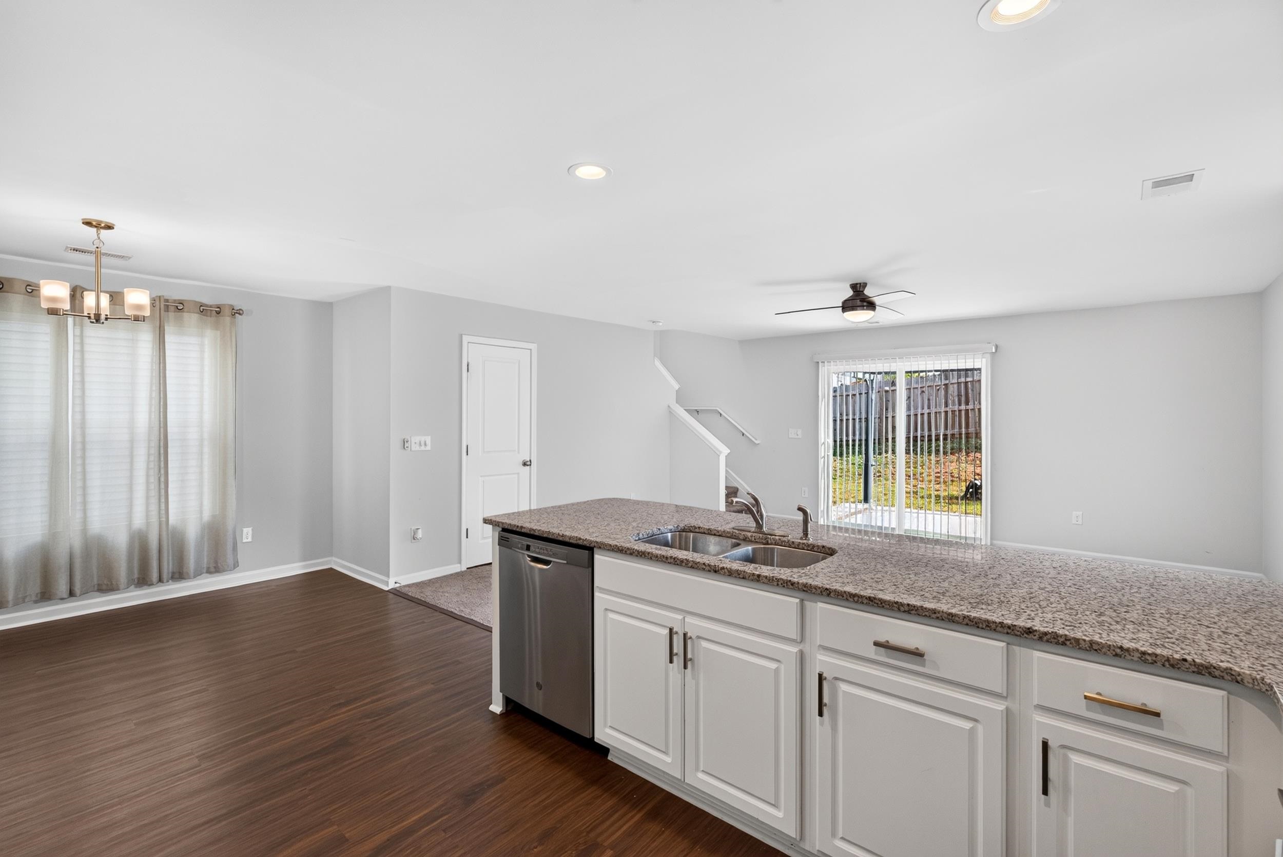 645 Millsgate Circle Property Photo 17