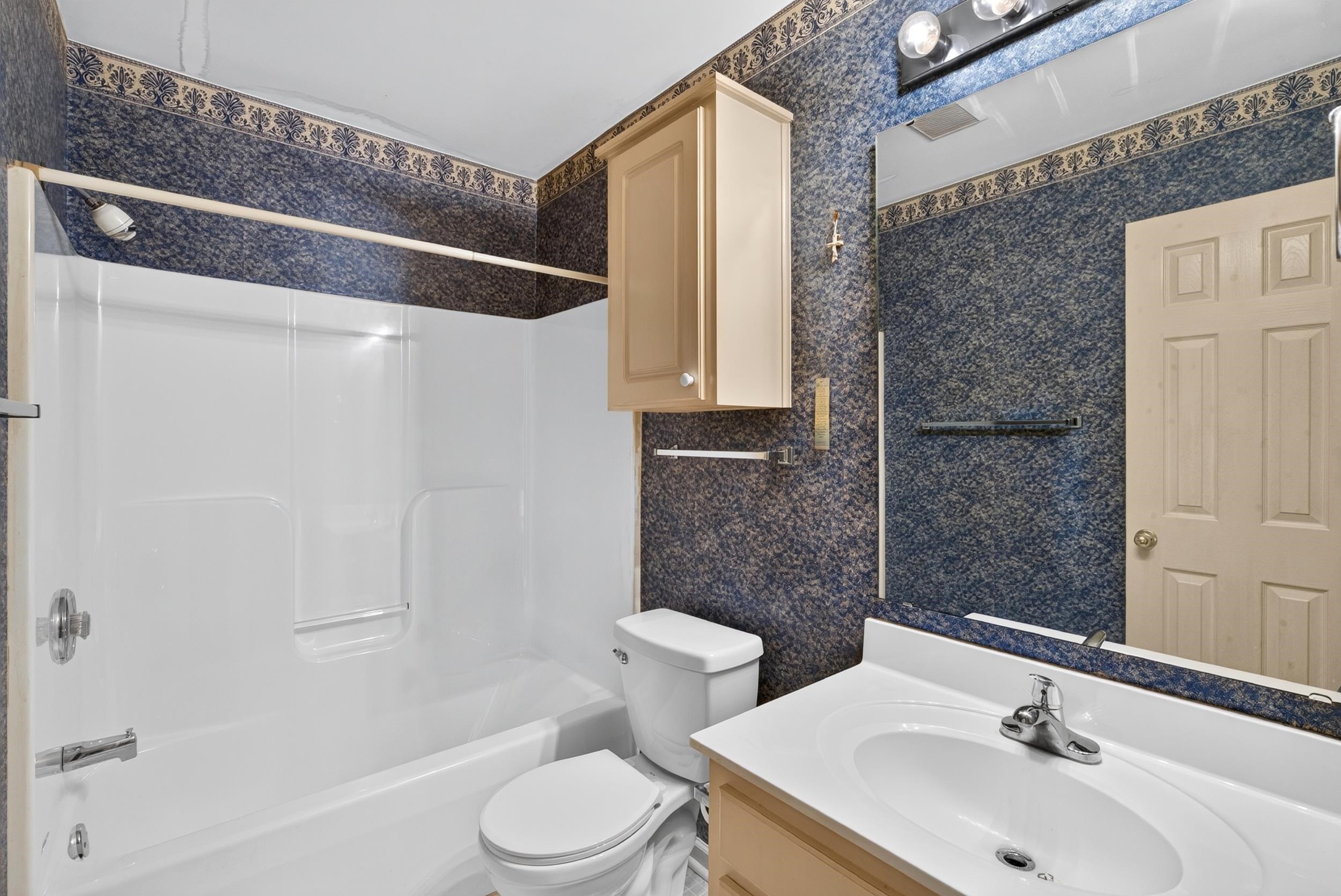 366 W Pointe Drive Property Photo 25