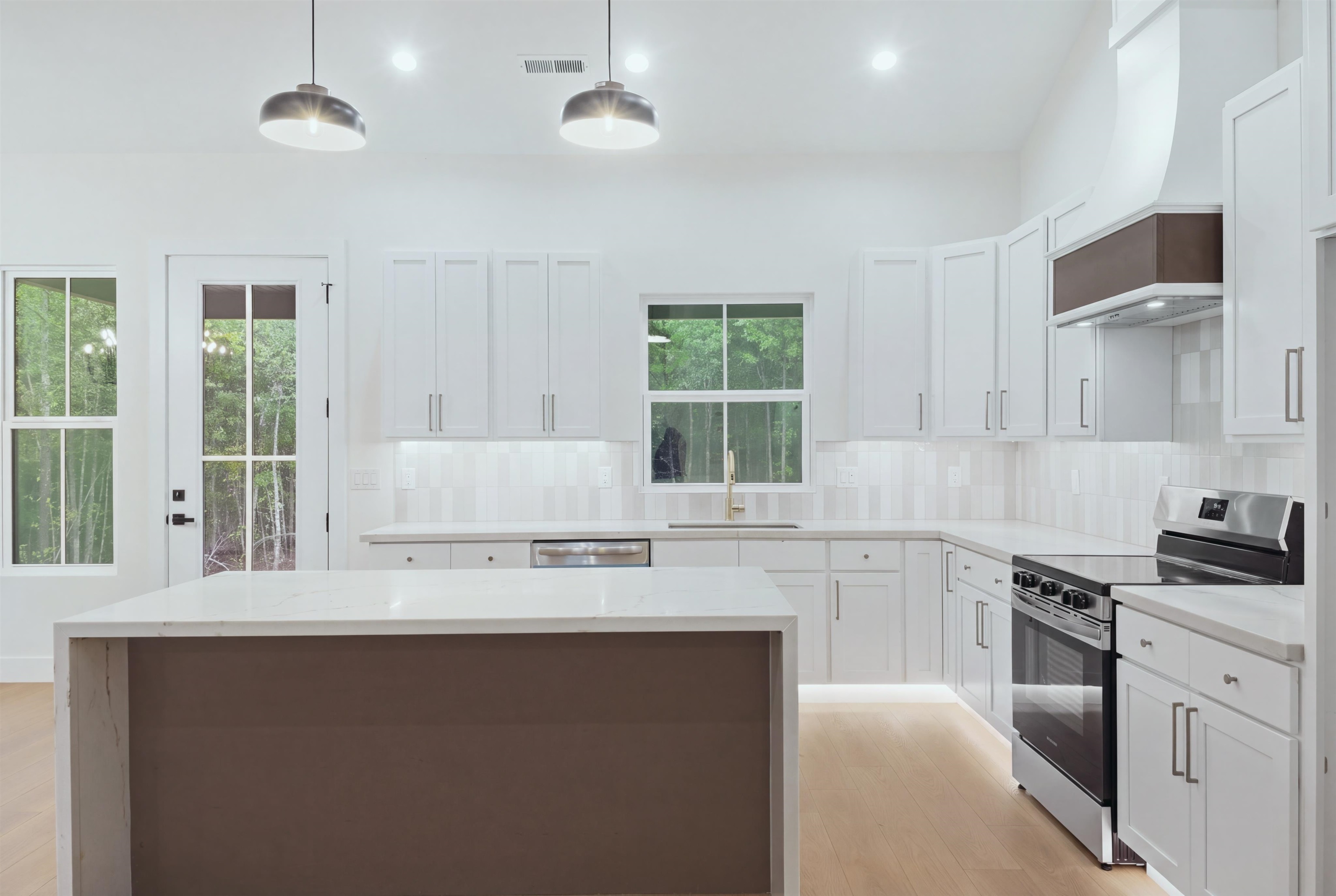 8620 Parris Bridge Road Property Photo 11