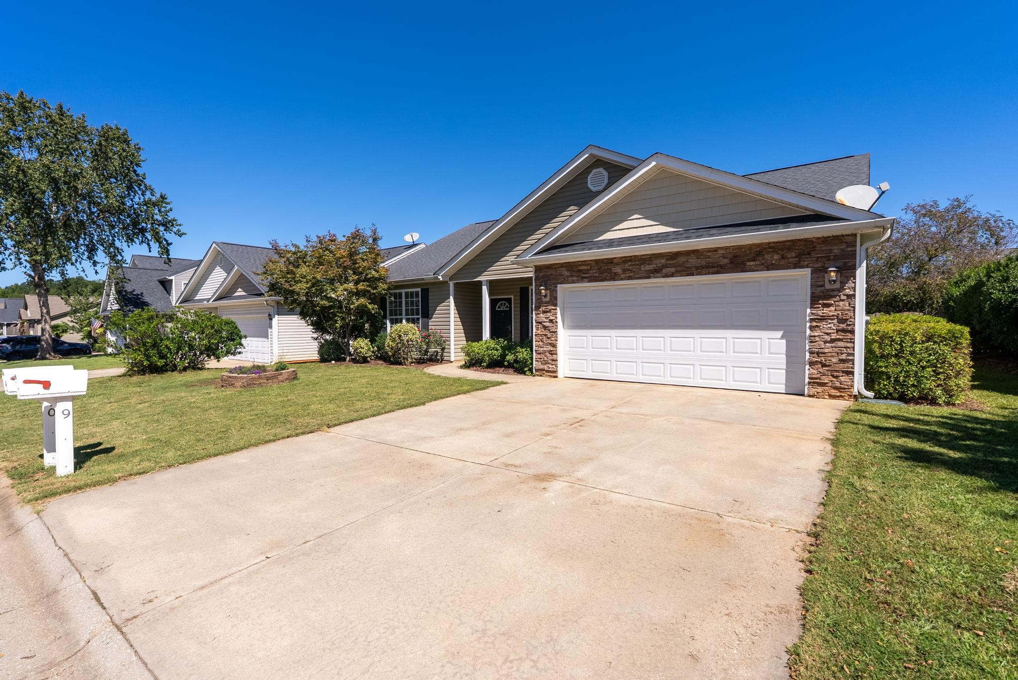 9 Tack Lane Property Photo 3