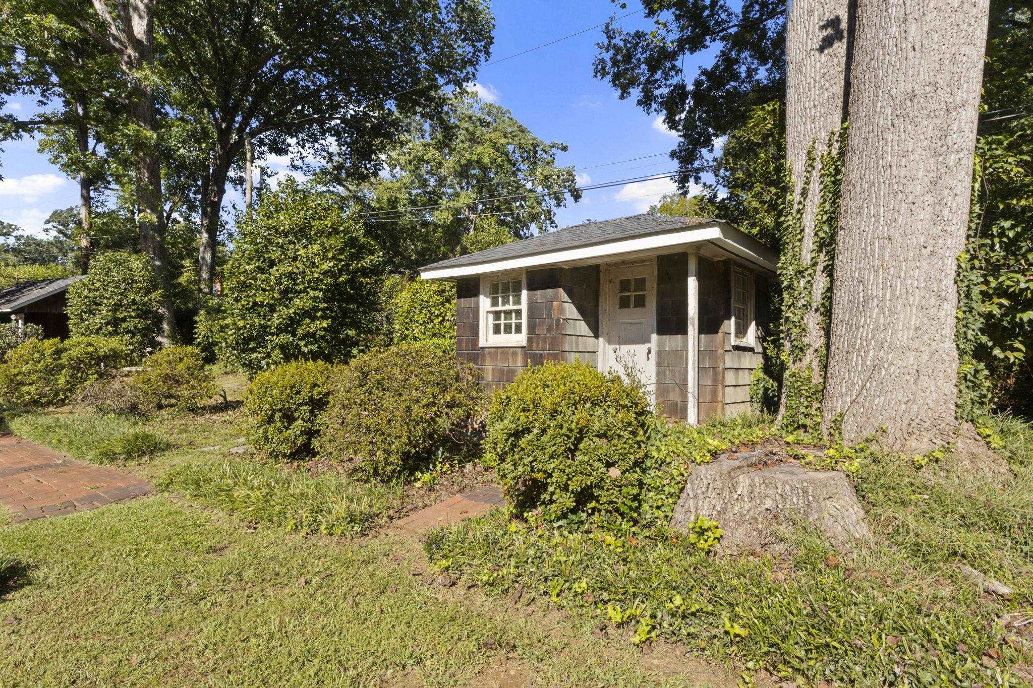 330 E Park Drive Property Photo 31