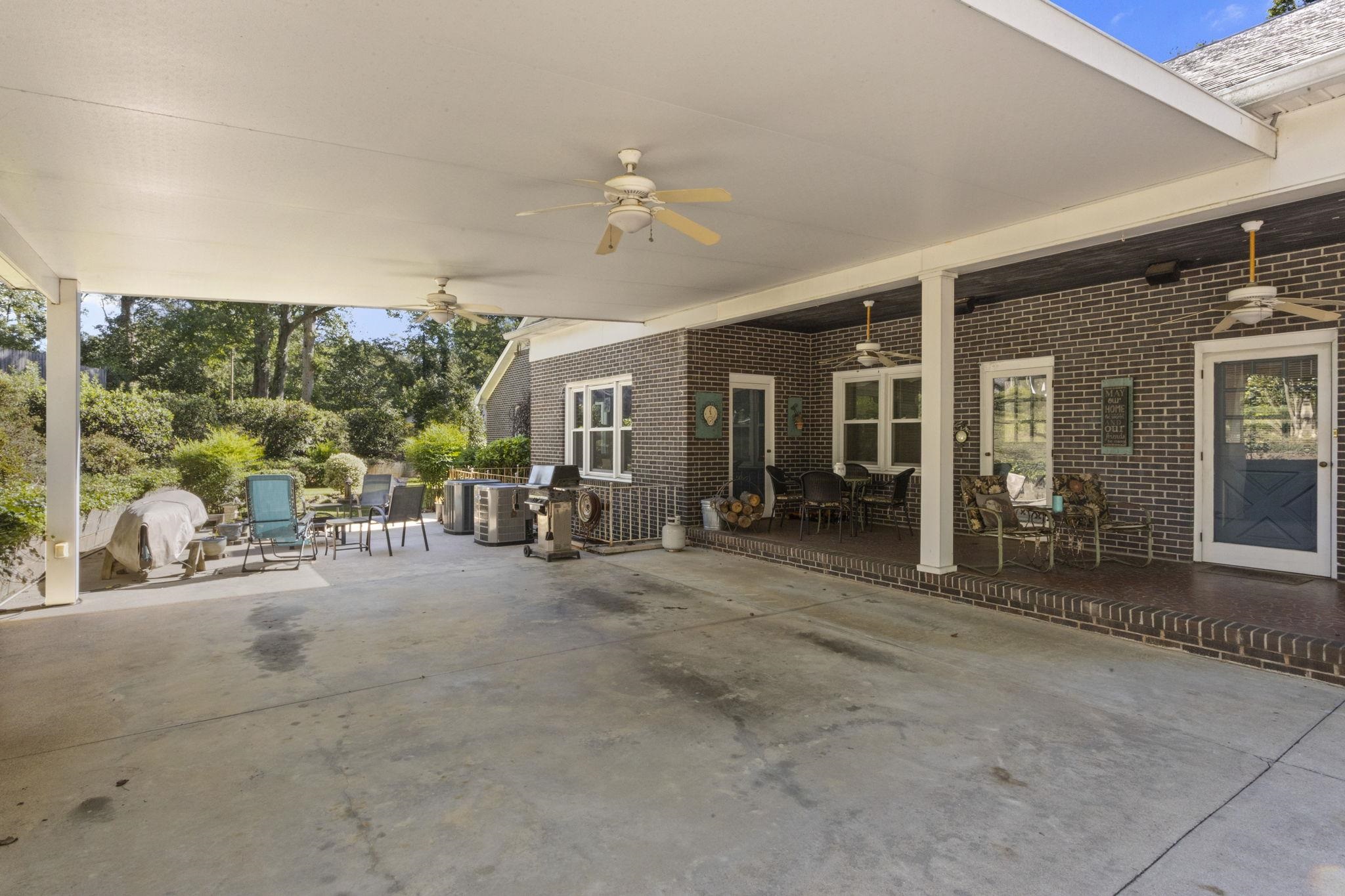 330 E Park Drive Property Photo 35