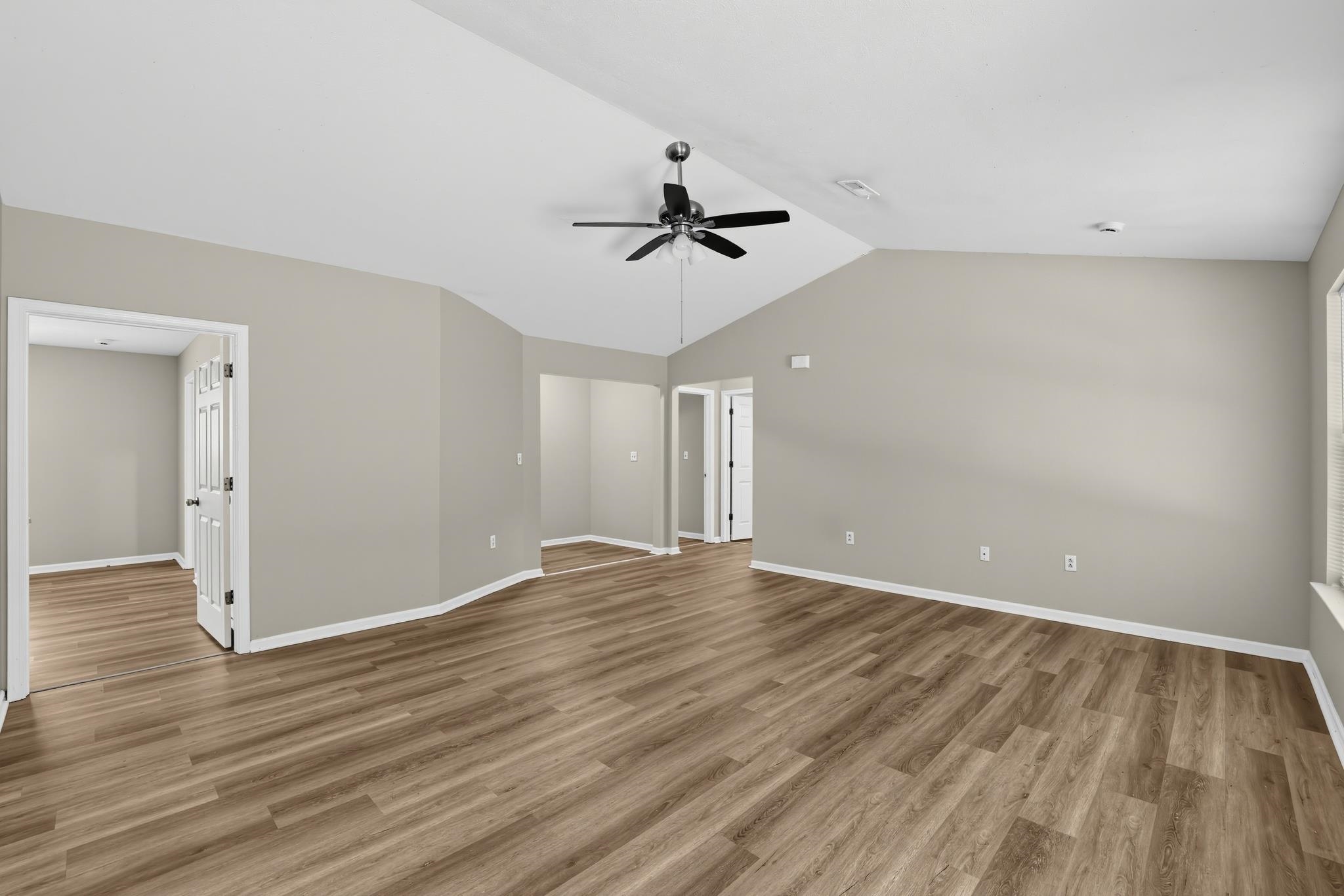 1864 Tamara Way Property Photo 8