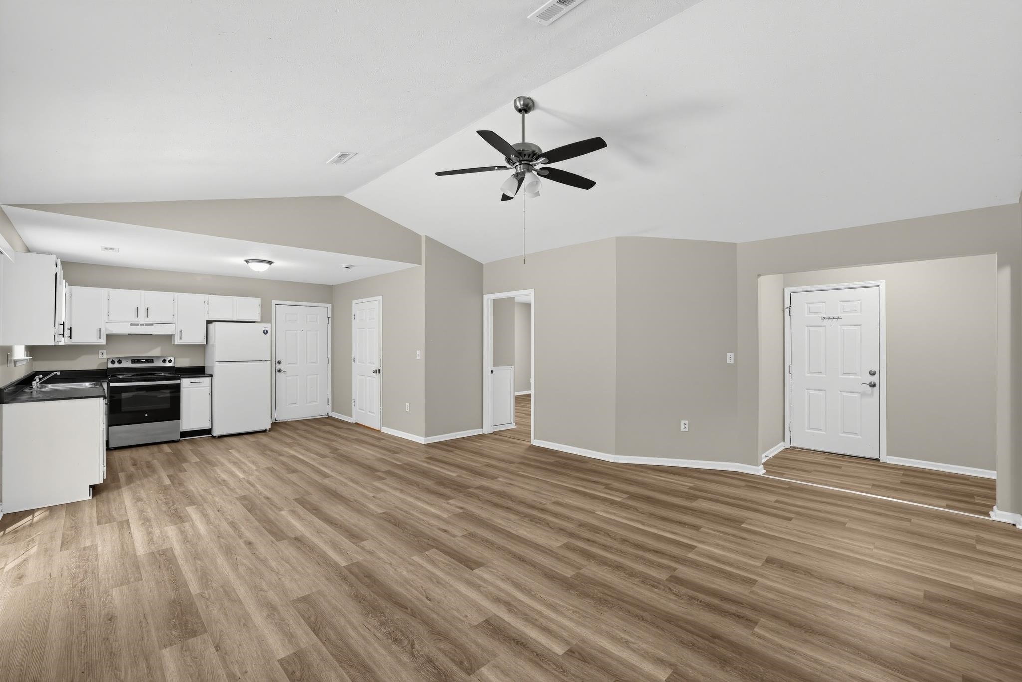 1864 Tamara Way Property Photo 11