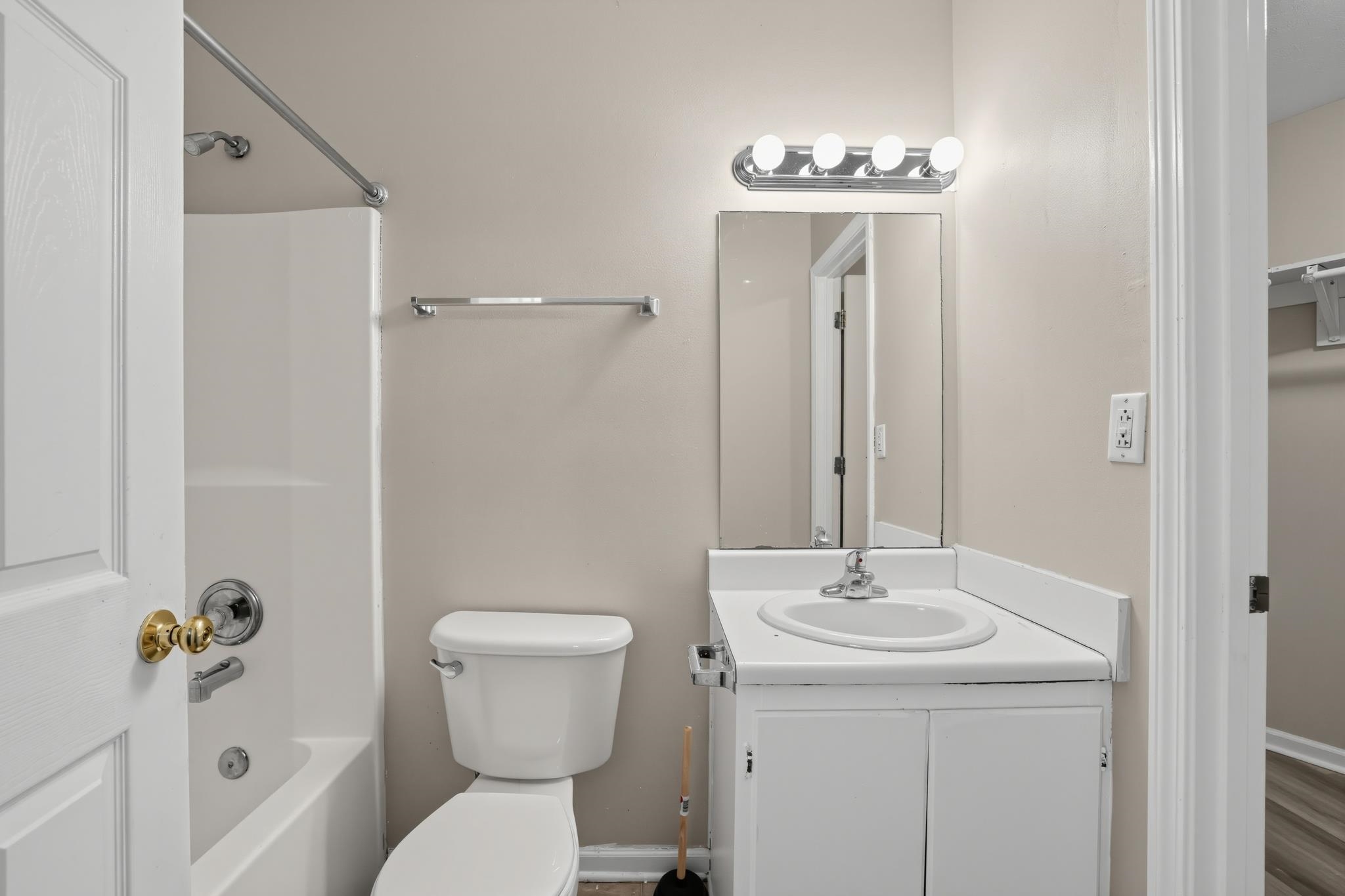 1864 Tamara Way Property Photo 23