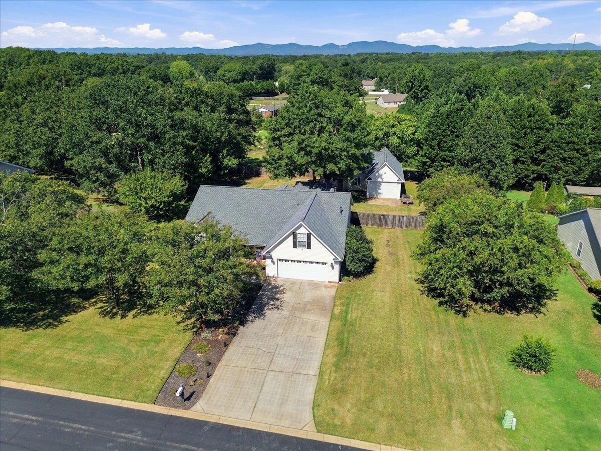 213 Henderson Meadow Way Property Photo 2