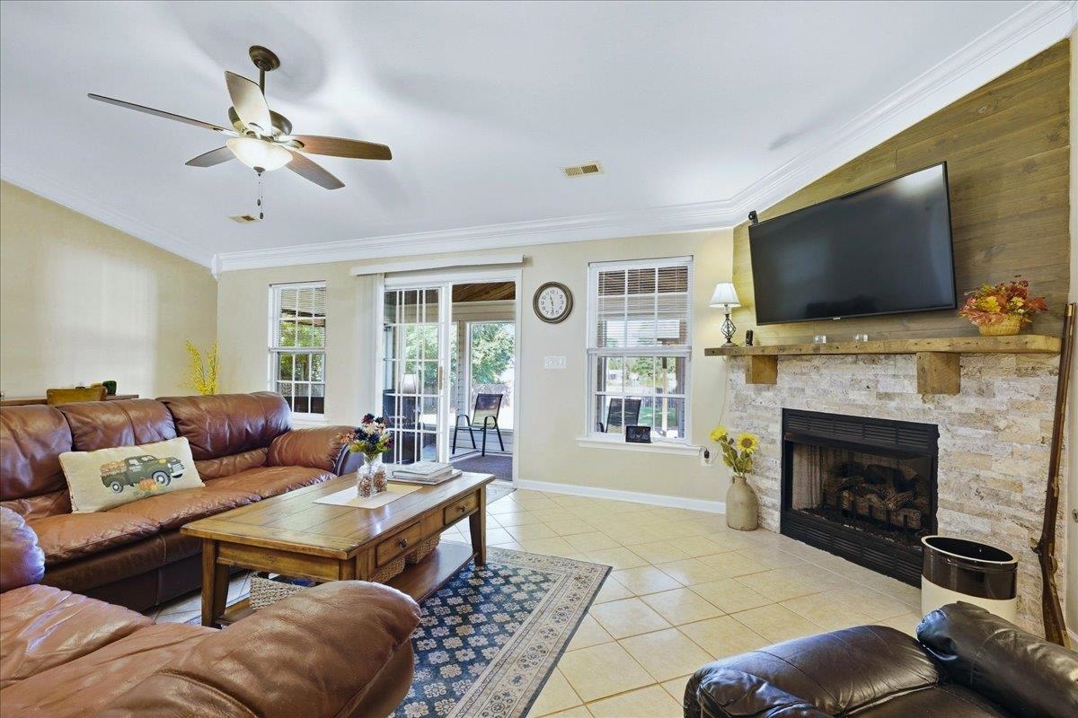 213 Henderson Meadow Way Property Photo 14