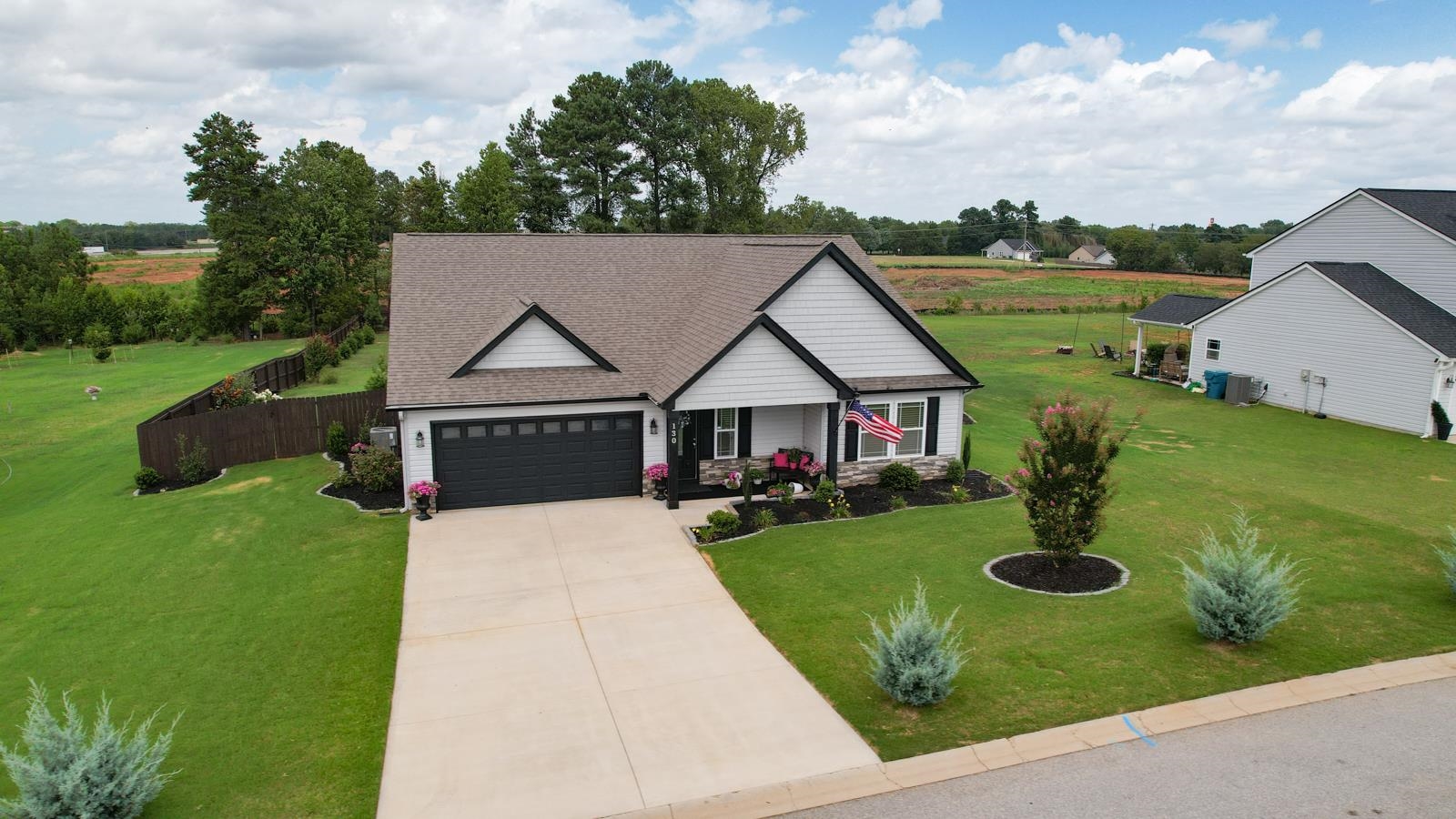 130 Thorn Creek Drive Property Photo 4