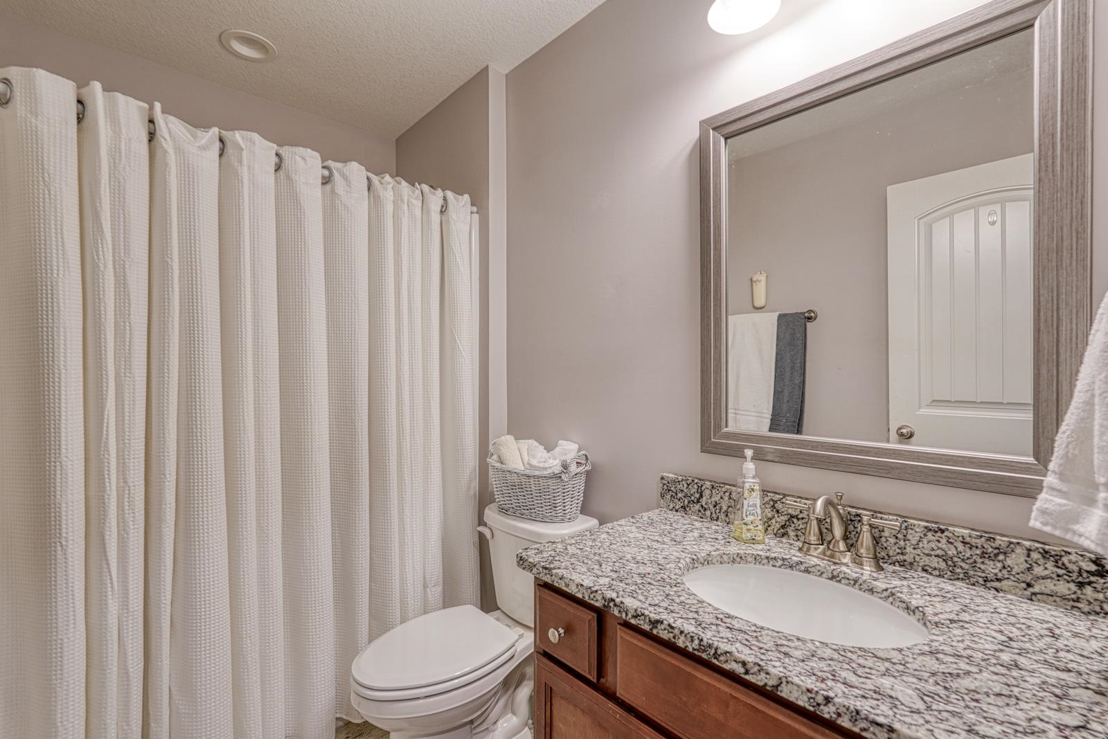 130 Thorn Creek Drive Property Photo 6