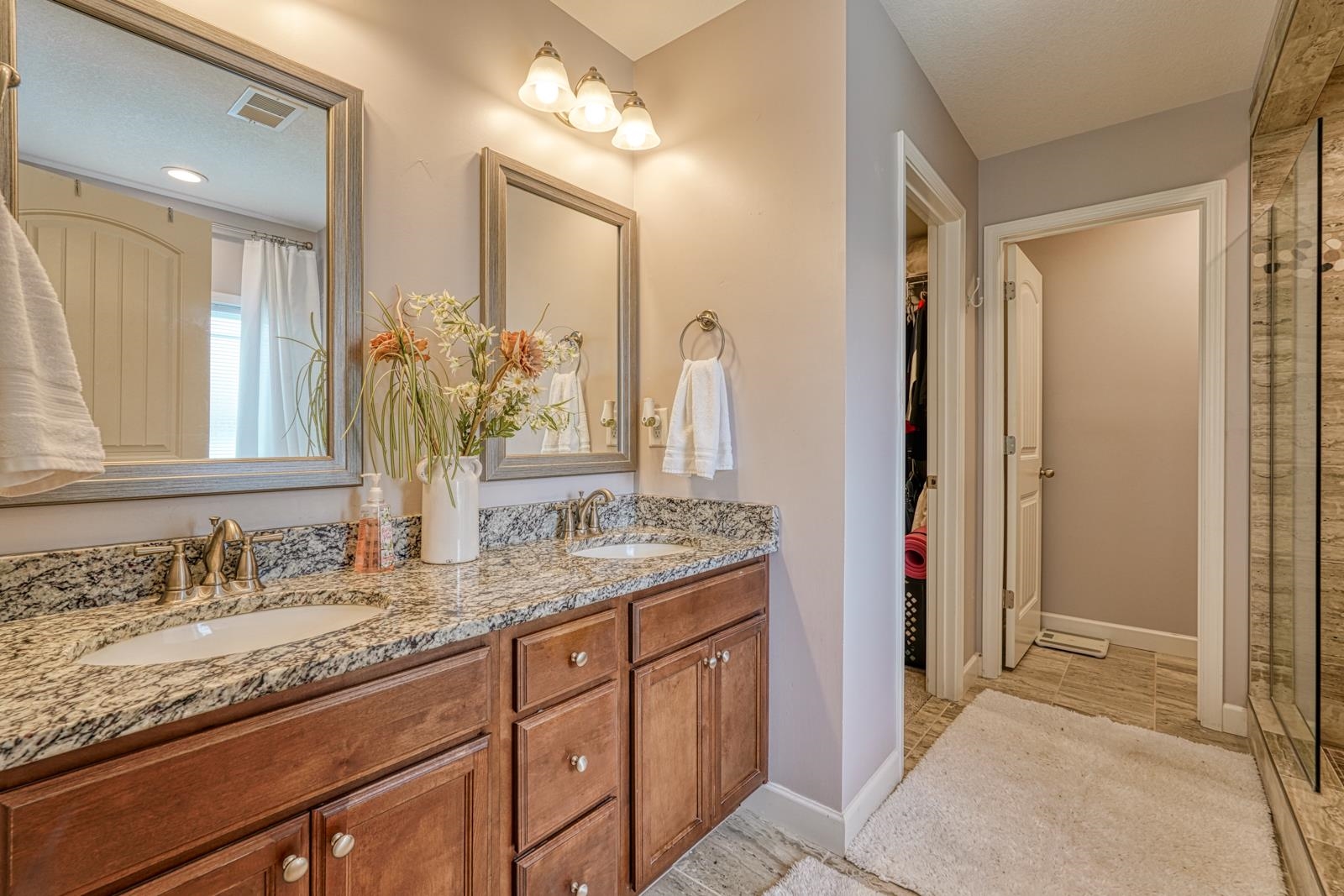 130 Thorn Creek Drive Property Photo 25