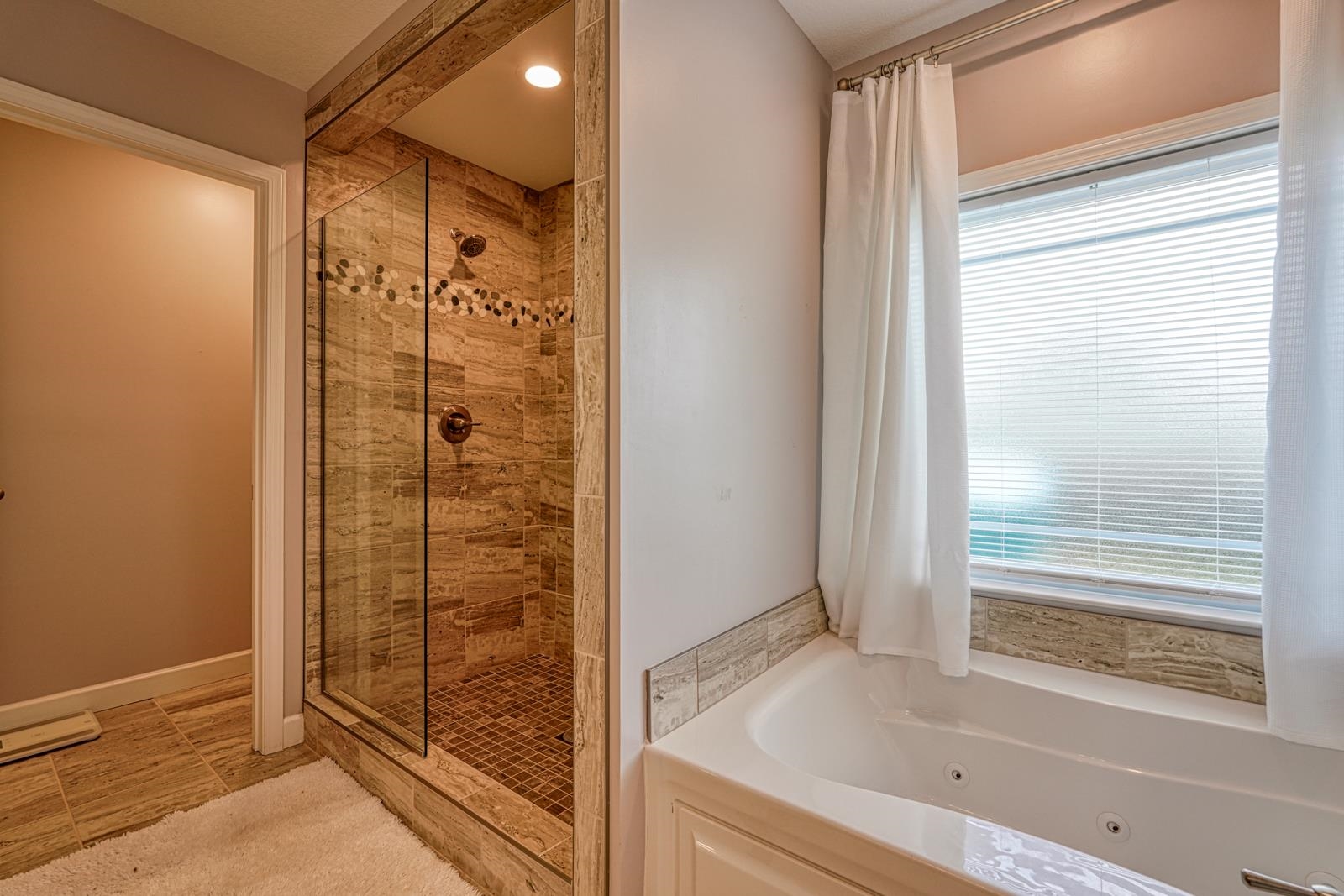 130 Thorn Creek Drive Property Photo 26