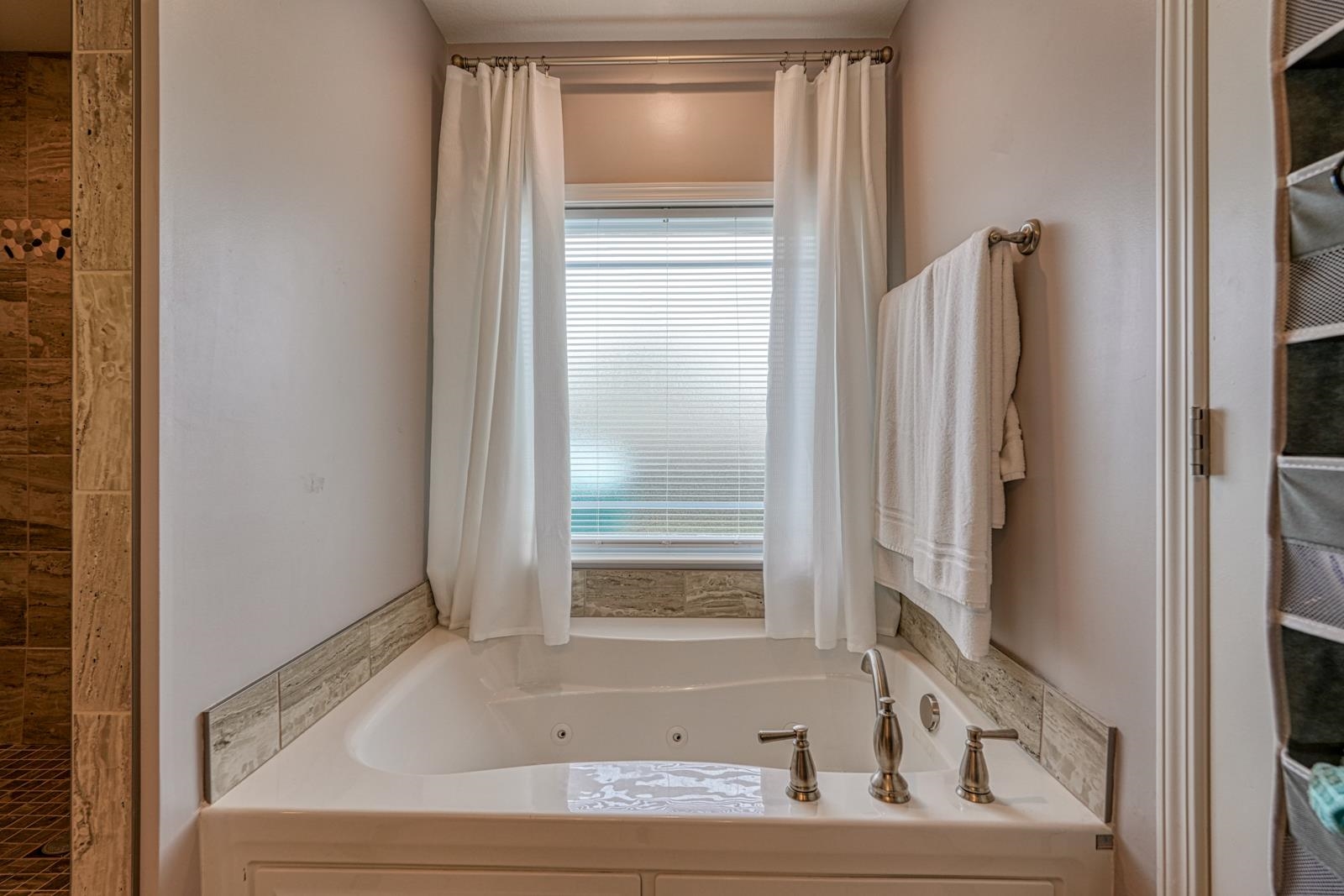 130 Thorn Creek Drive Property Photo 29