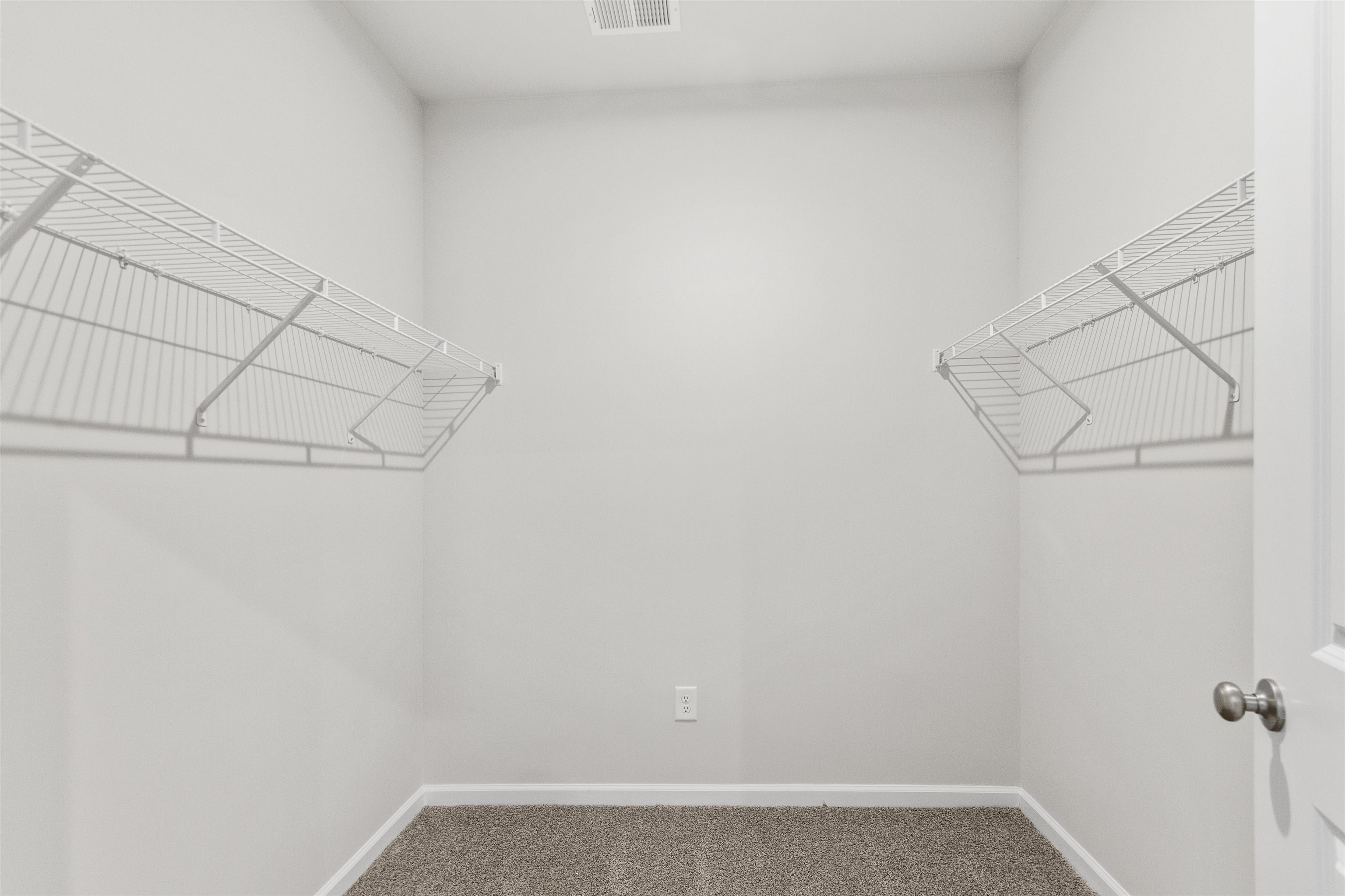 2060 Halton Oaks Drive Property Photo 16