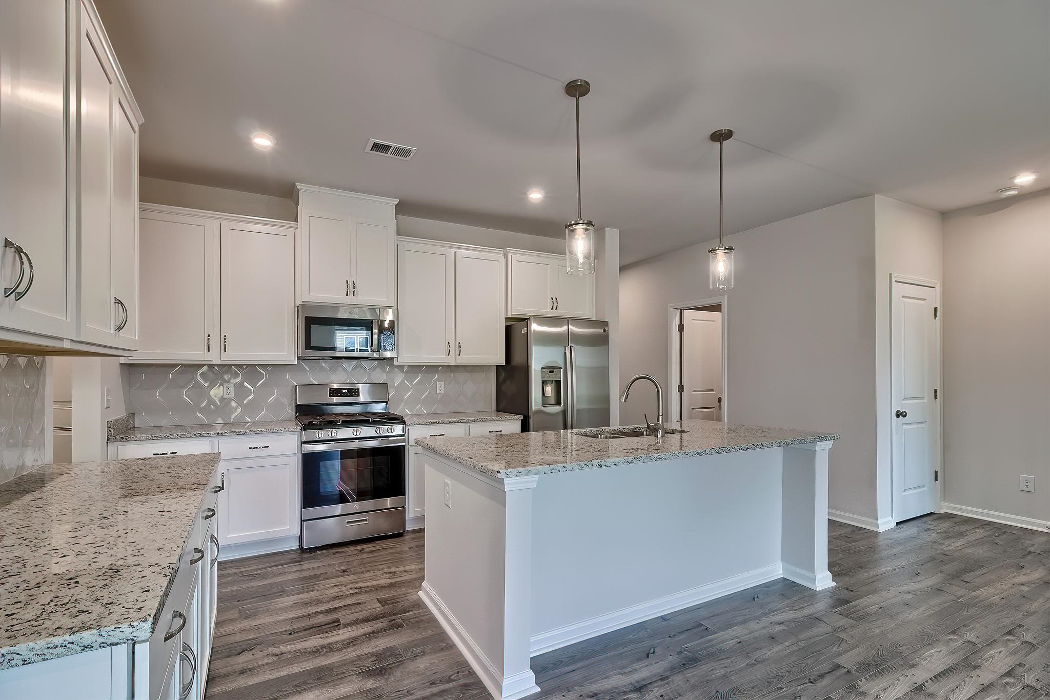 2056 Halton Oaks Property Photo 3