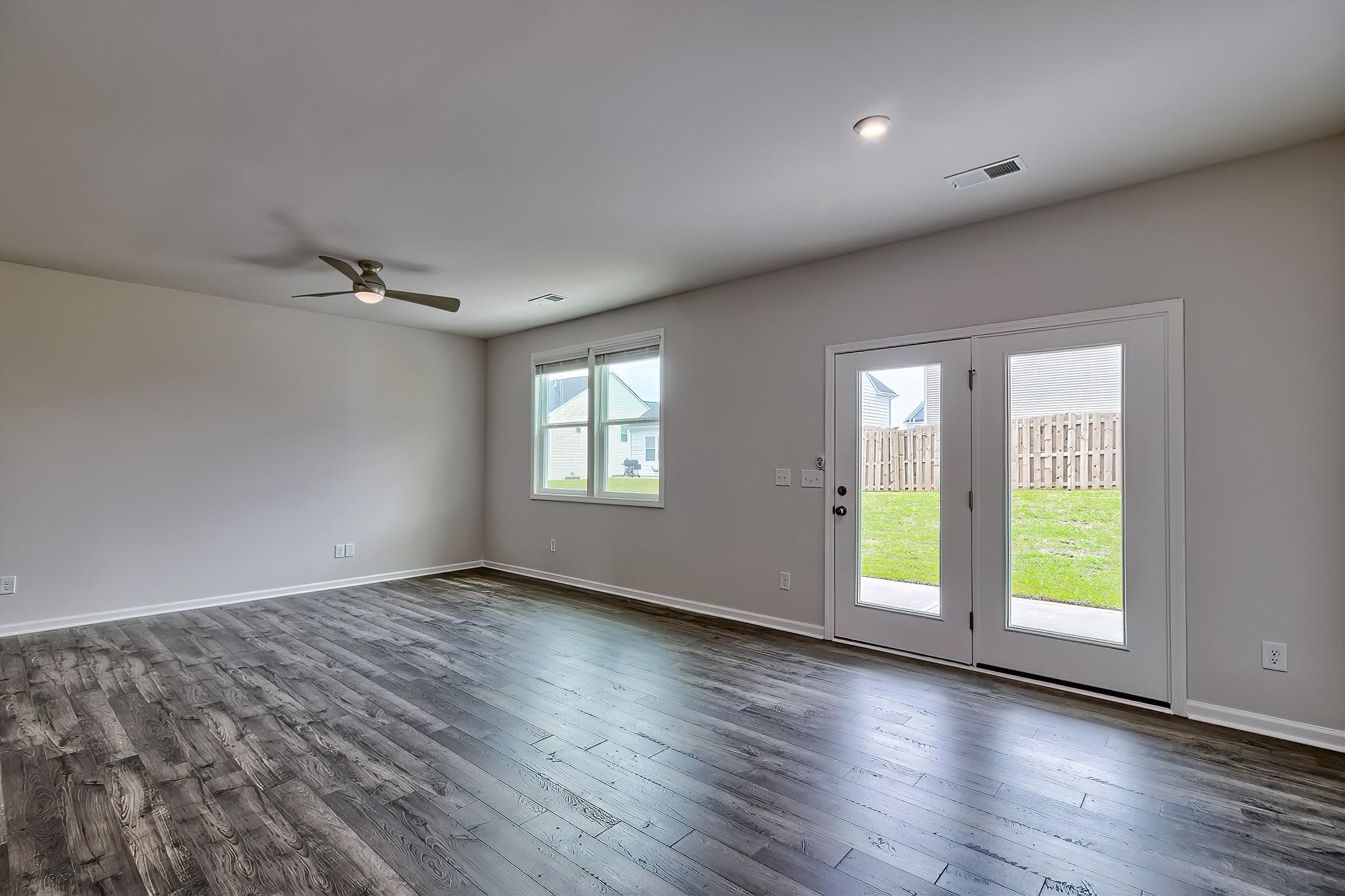 2056 Halton Oaks Property Photo 7