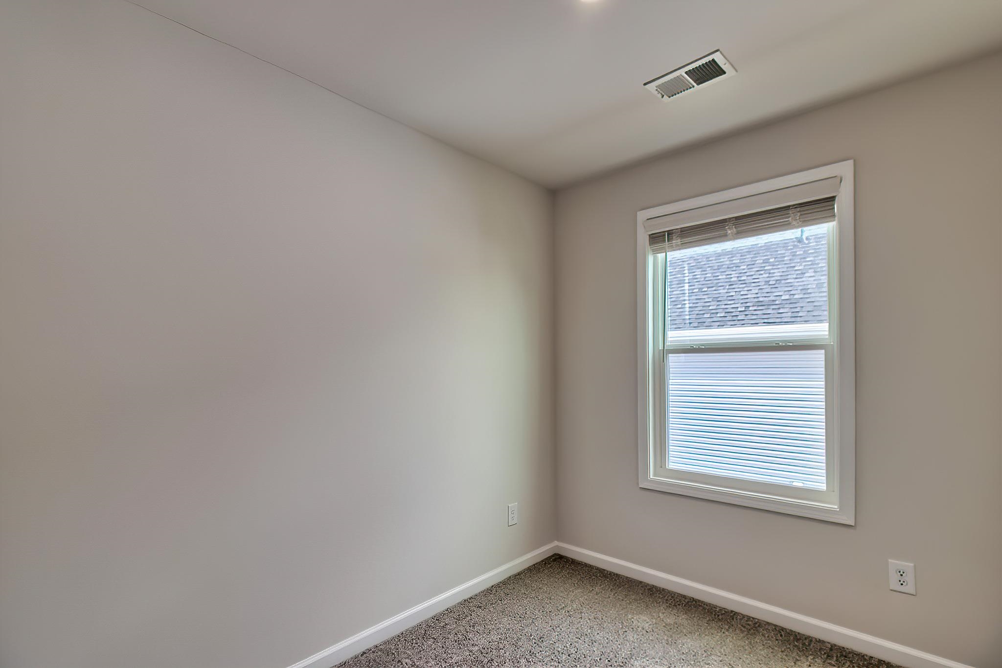 2056 Halton Oaks Property Photo 17