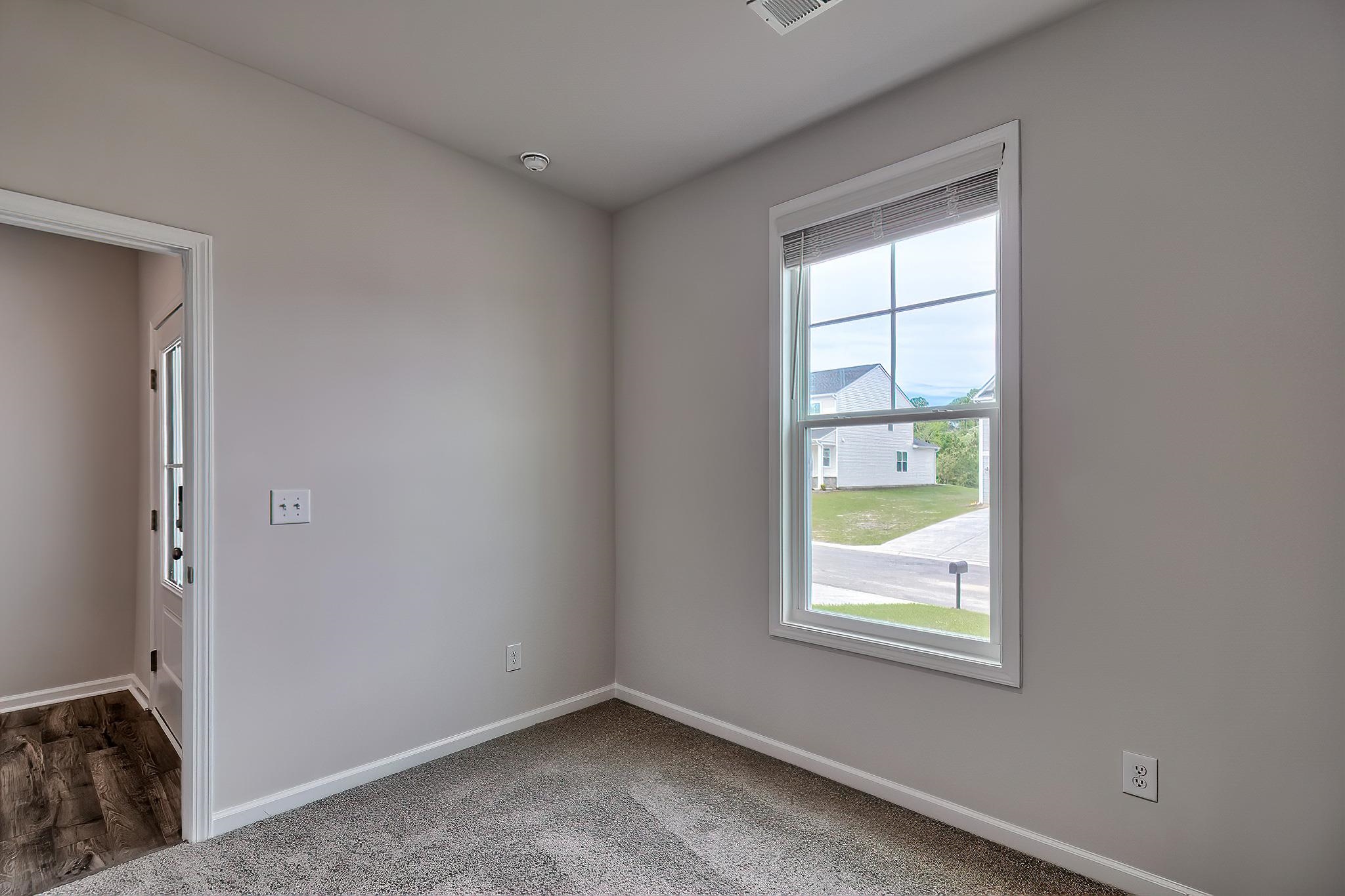 2056 Halton Oaks Property Photo 25