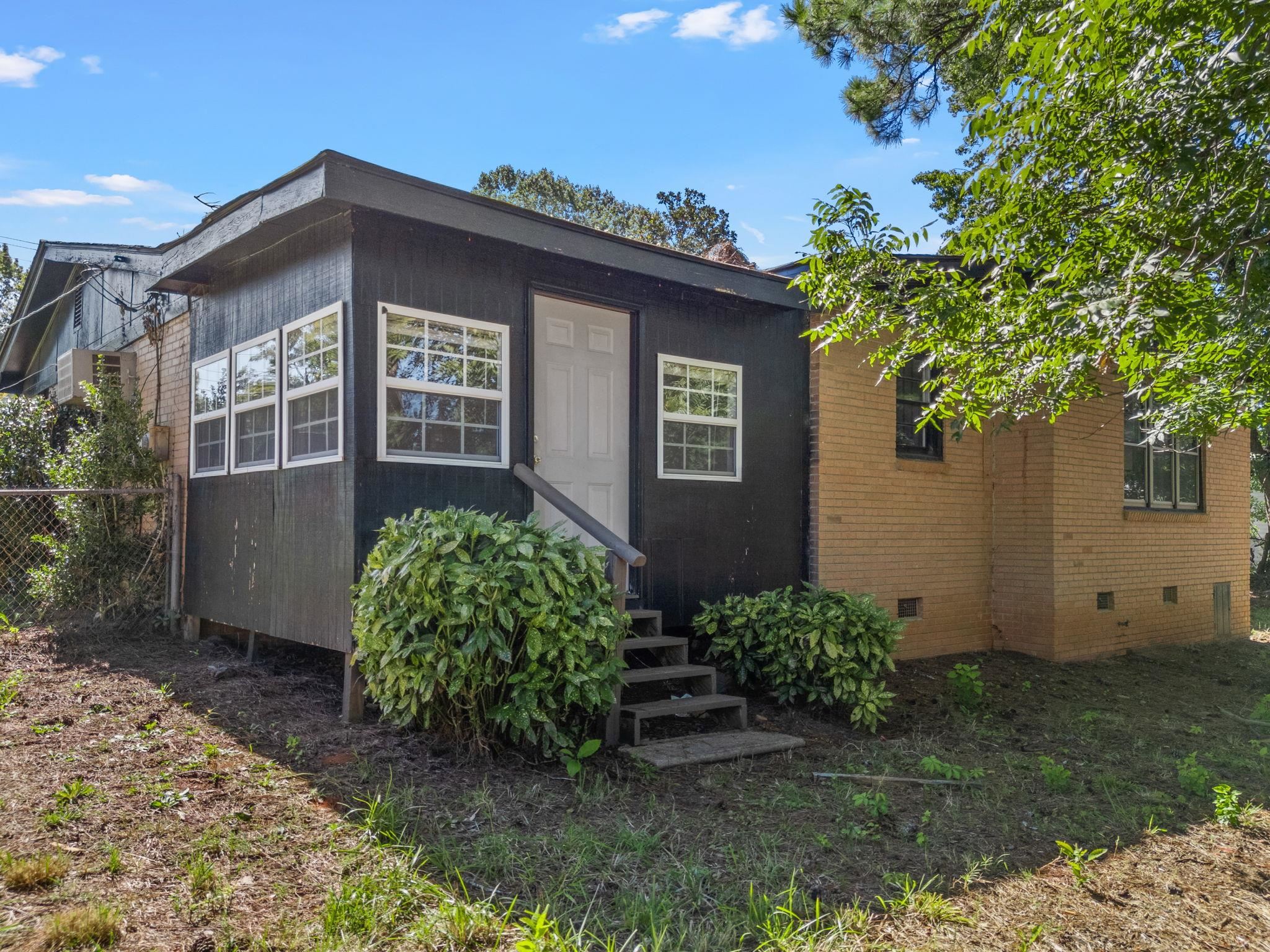 829 Duncan Bypass Property Photo 6