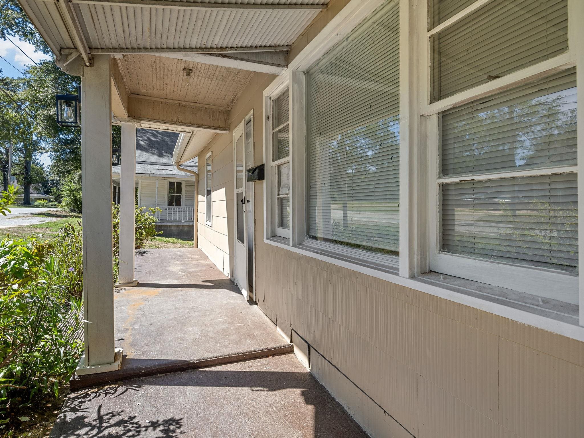 709 Perrin Ave Property Photo 7